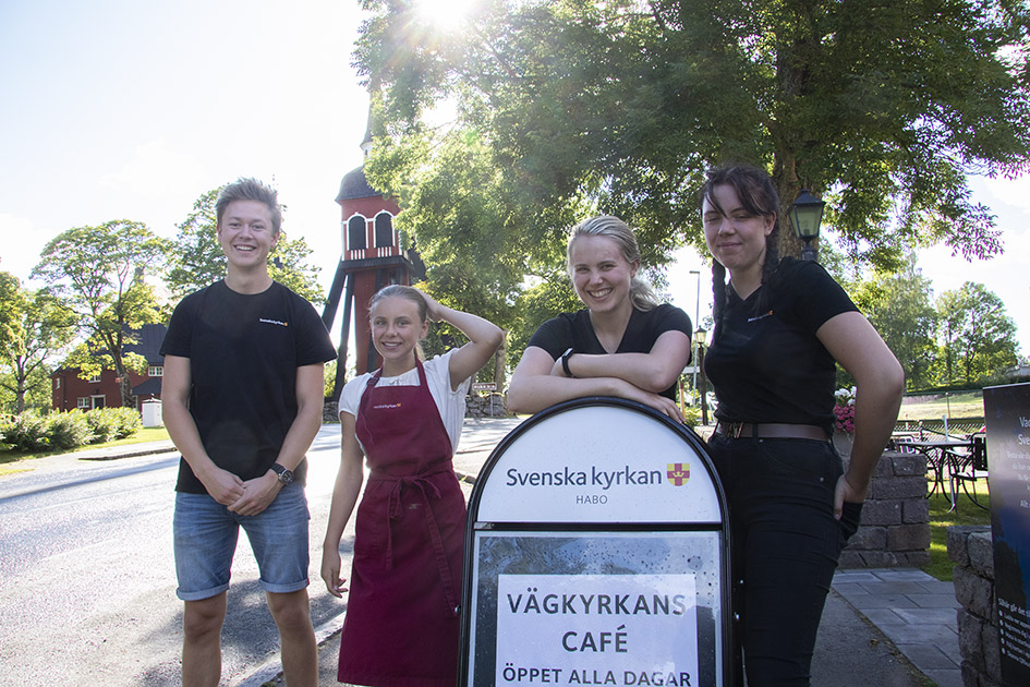 Några av ungdomarna som möjliggör årets vägkyrka i Habo: Albert Rang, Selma Andersson, Fiona von Rosen och Evelina Törnqvist.