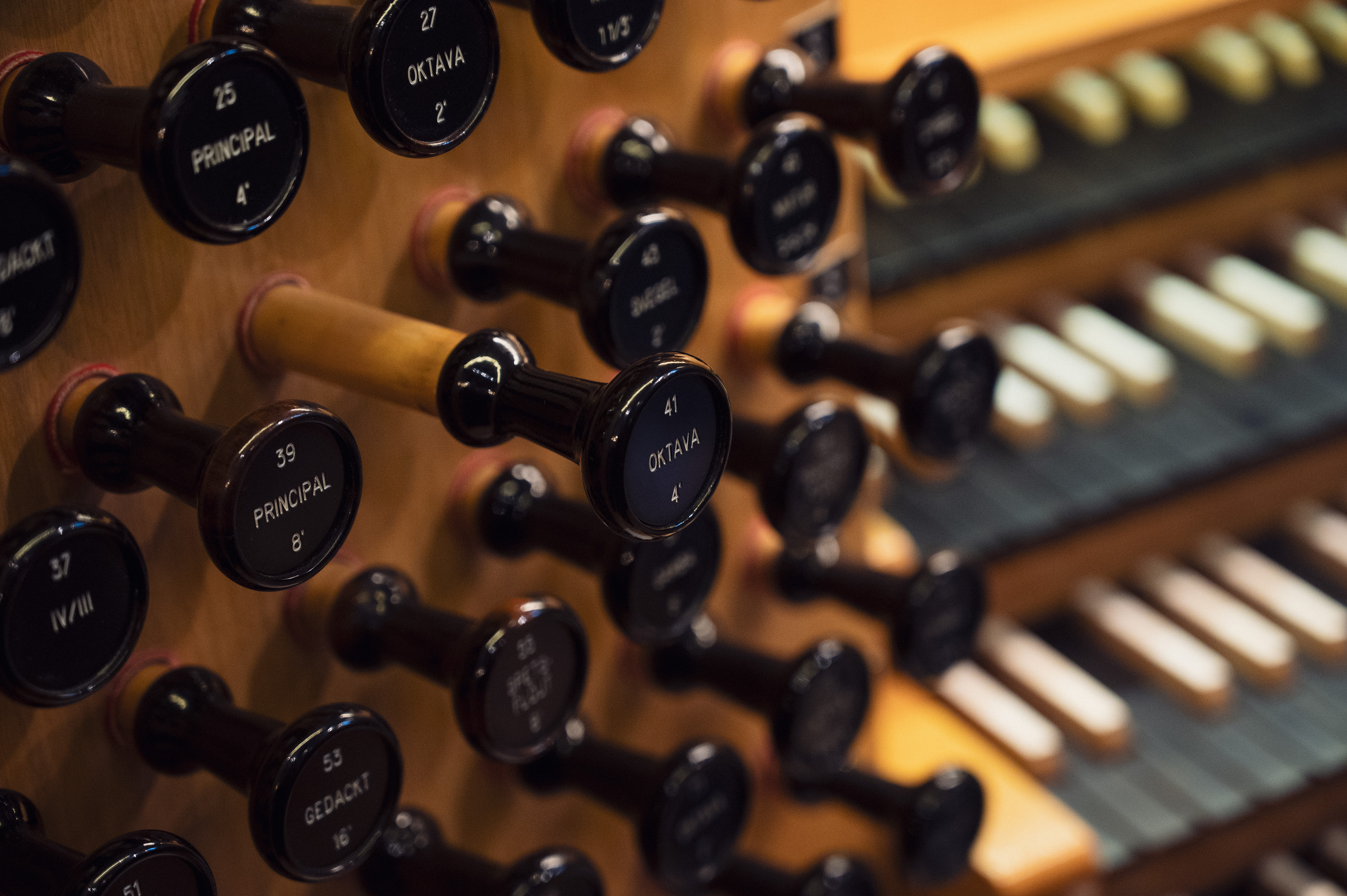 Orgel, reglage och tangenter