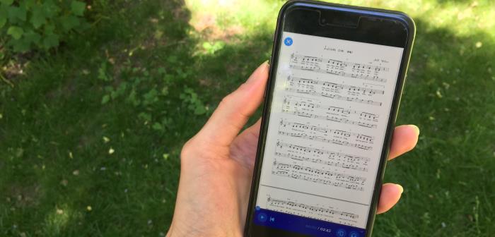 Har du hört att du inte kan sjunga? Nonsens – alla kan sjunga! Nu kan du dessutom delta i kören Bliss var du än befinner dig eftersom vi är en digital kör. Första träffen blir utomhus - tisdag den 18 augusti vid Klockargården bakom Bromma kyrka. Mellan träffarna övar vi med en app och framöver hoppas vi kunna sjunga tillsammans på plats i Ängbykyrkan.