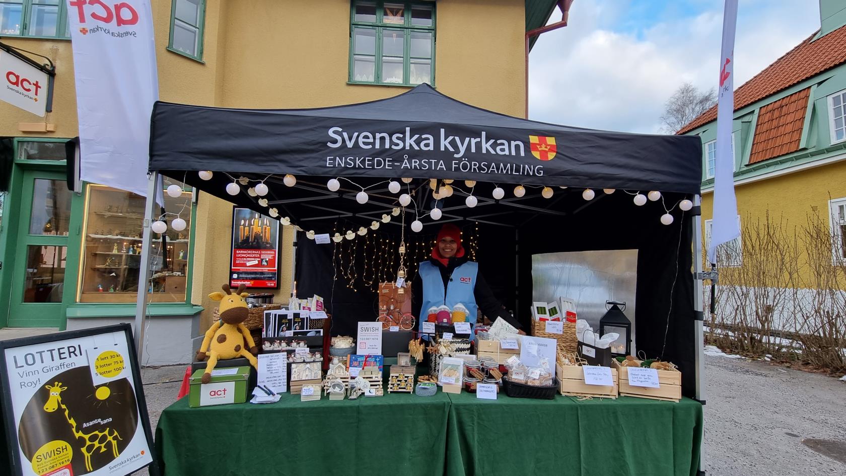 Försälningstält utanför Kyrkvillan vid Enskedes julmarknad