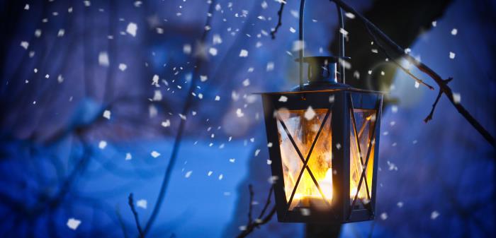 Med anledning av 8-personersregeln som träder i kraft den 26 november kommer gudstjänsterna under advent och jul att ställas in.
Istället håller vi "Öppen kyrka". Läs mer här