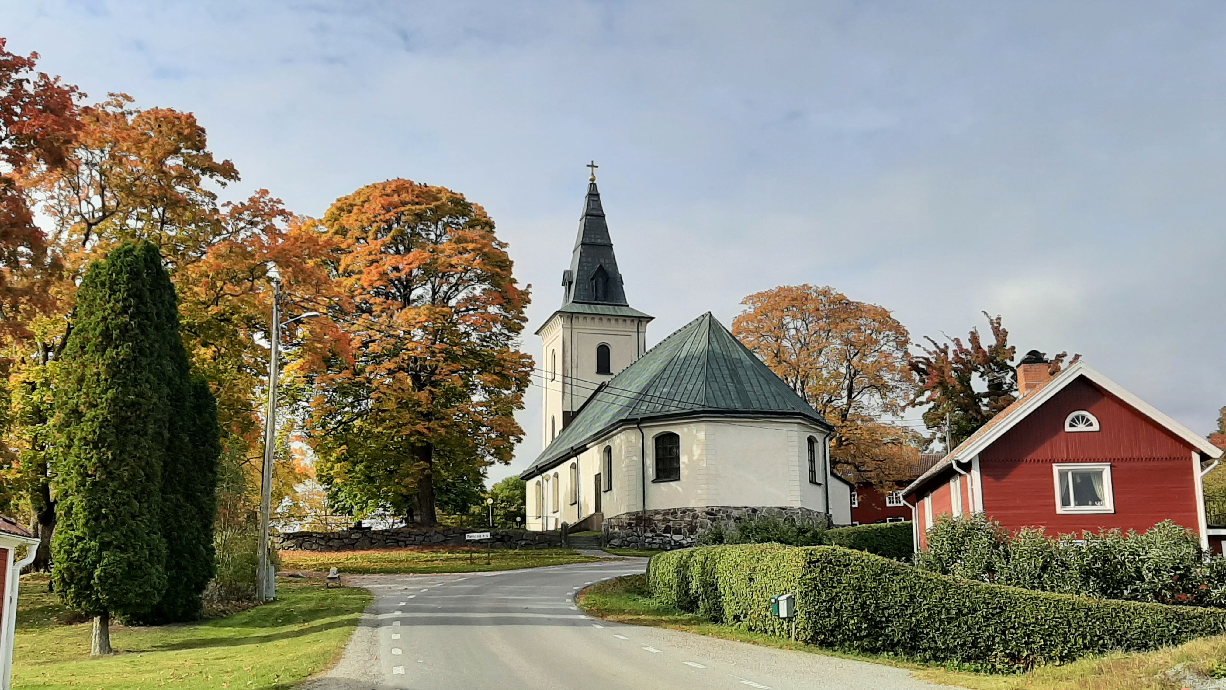 Mellösa Kyrka