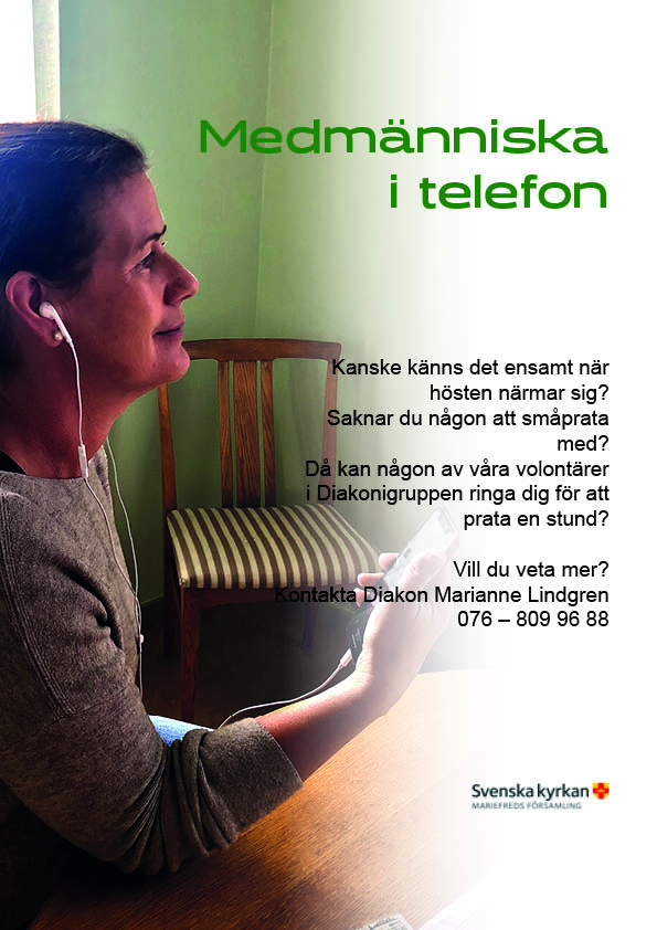 Kvinna med telefon i handen, ring tel 076 8099688 för att komma i kontakt med diakon