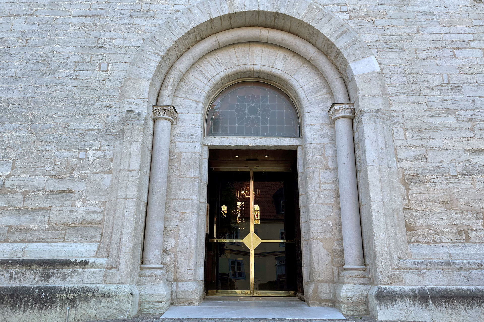 Visby domkyrkas västra port