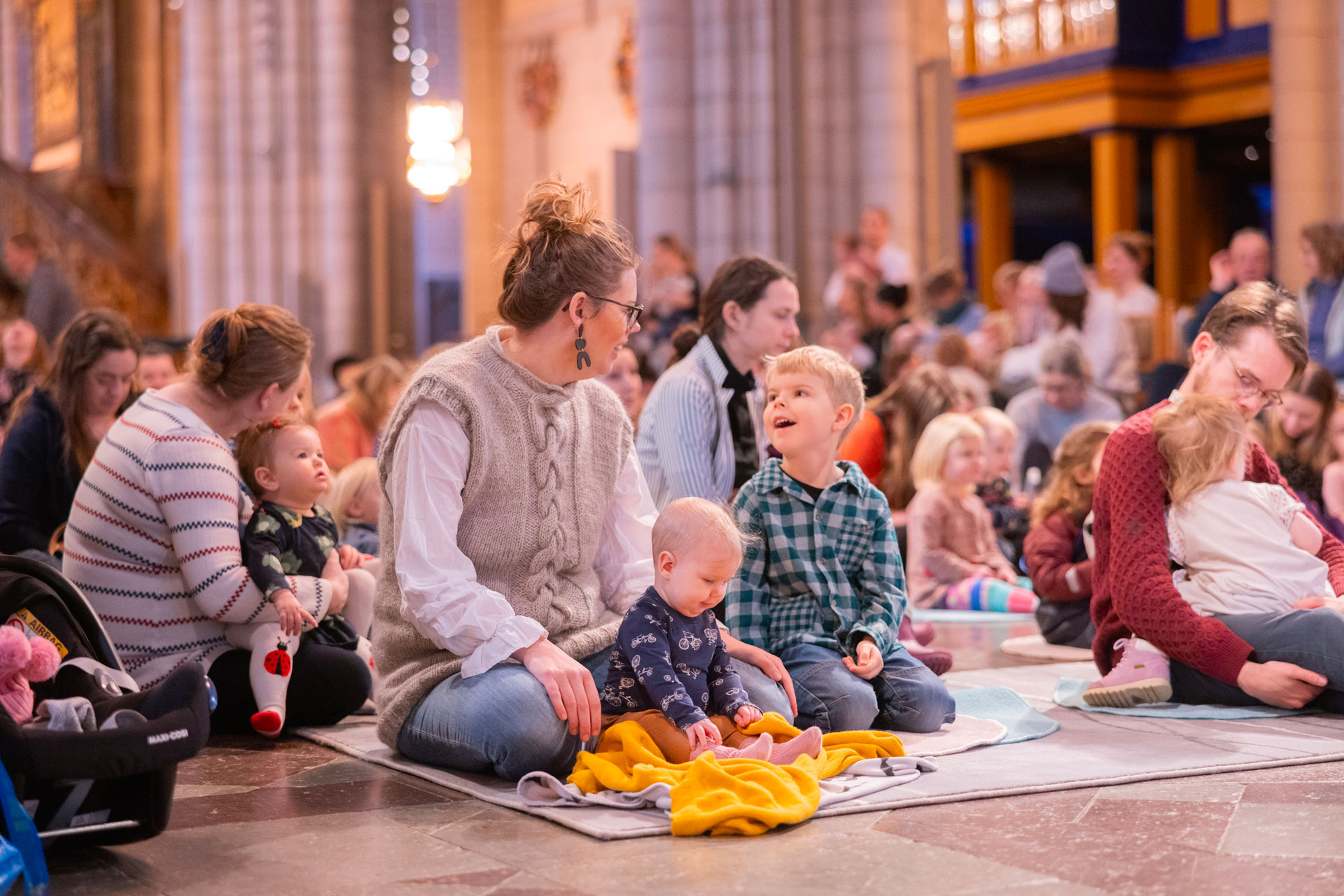 gudstjänst med små och stora