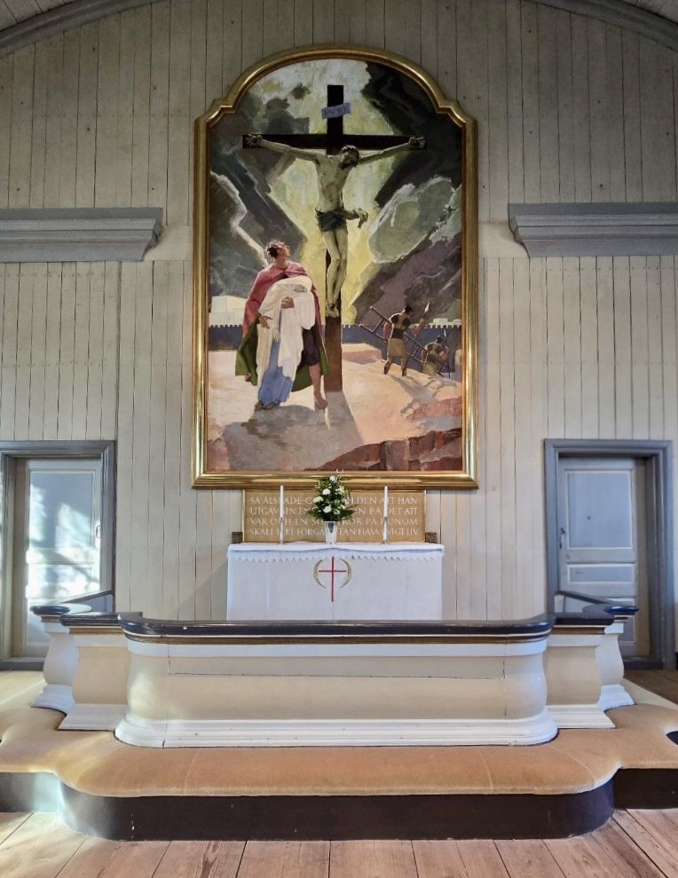 Vy från altaret inne i Högbo kyrka.