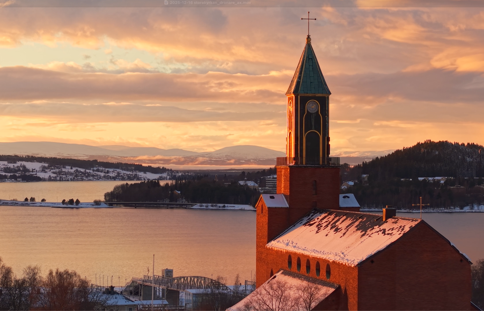Stora kyrkan med vy över Frösön och Oviksfjällen