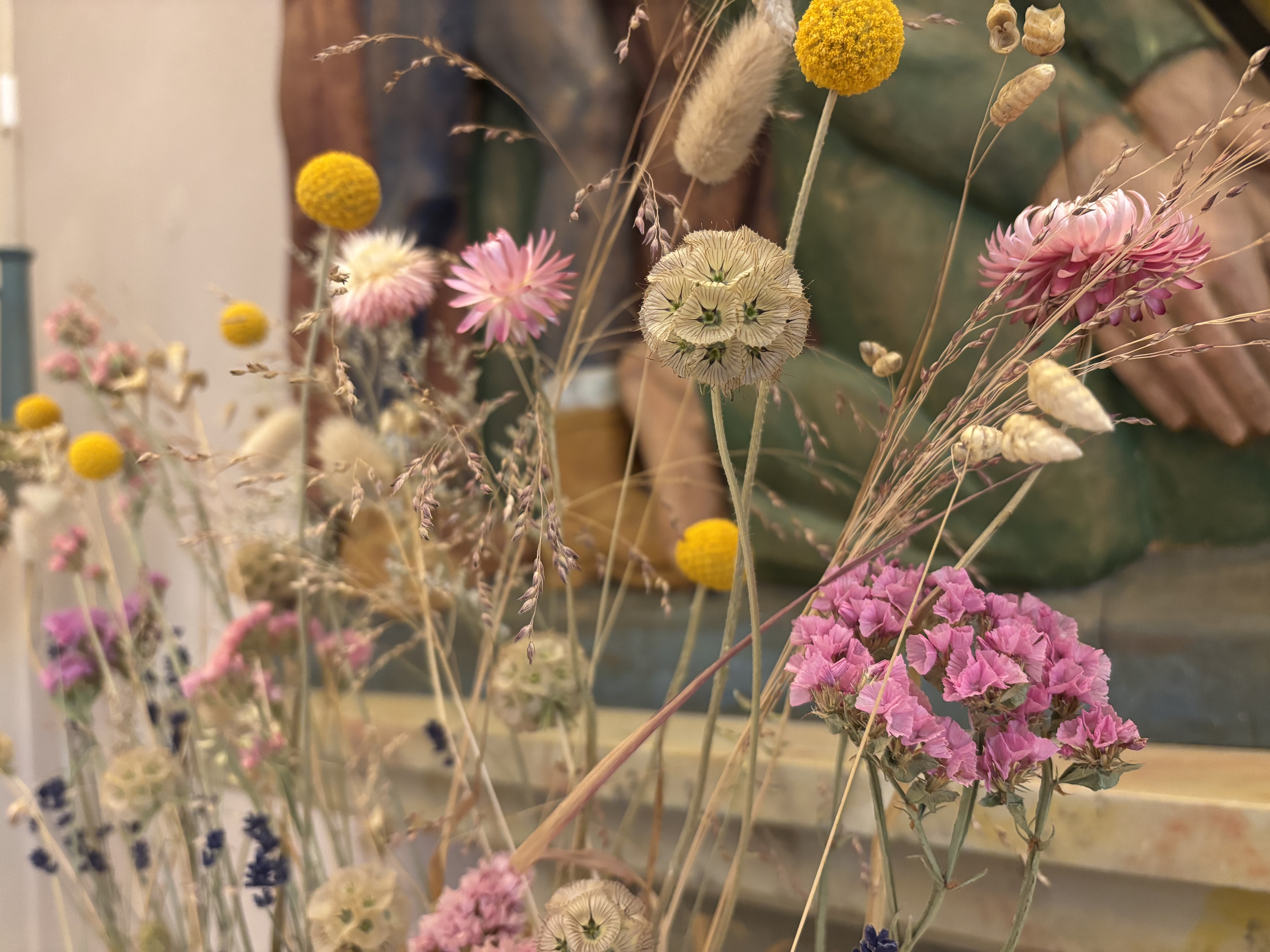 Hållbara altarblommor