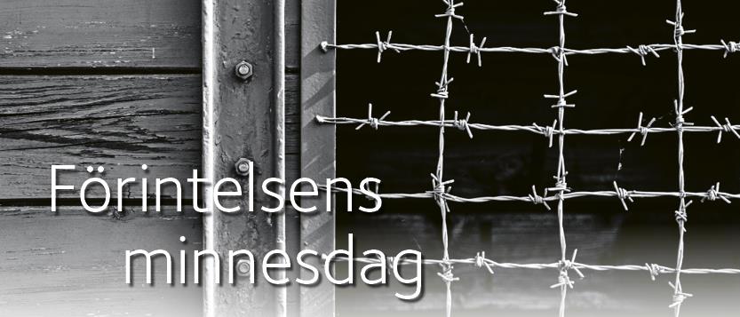 Svartvit bild av tågvagn med taggråd och texten Förintelsens minnesdag.