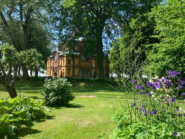 Sävare kyrka sommar
