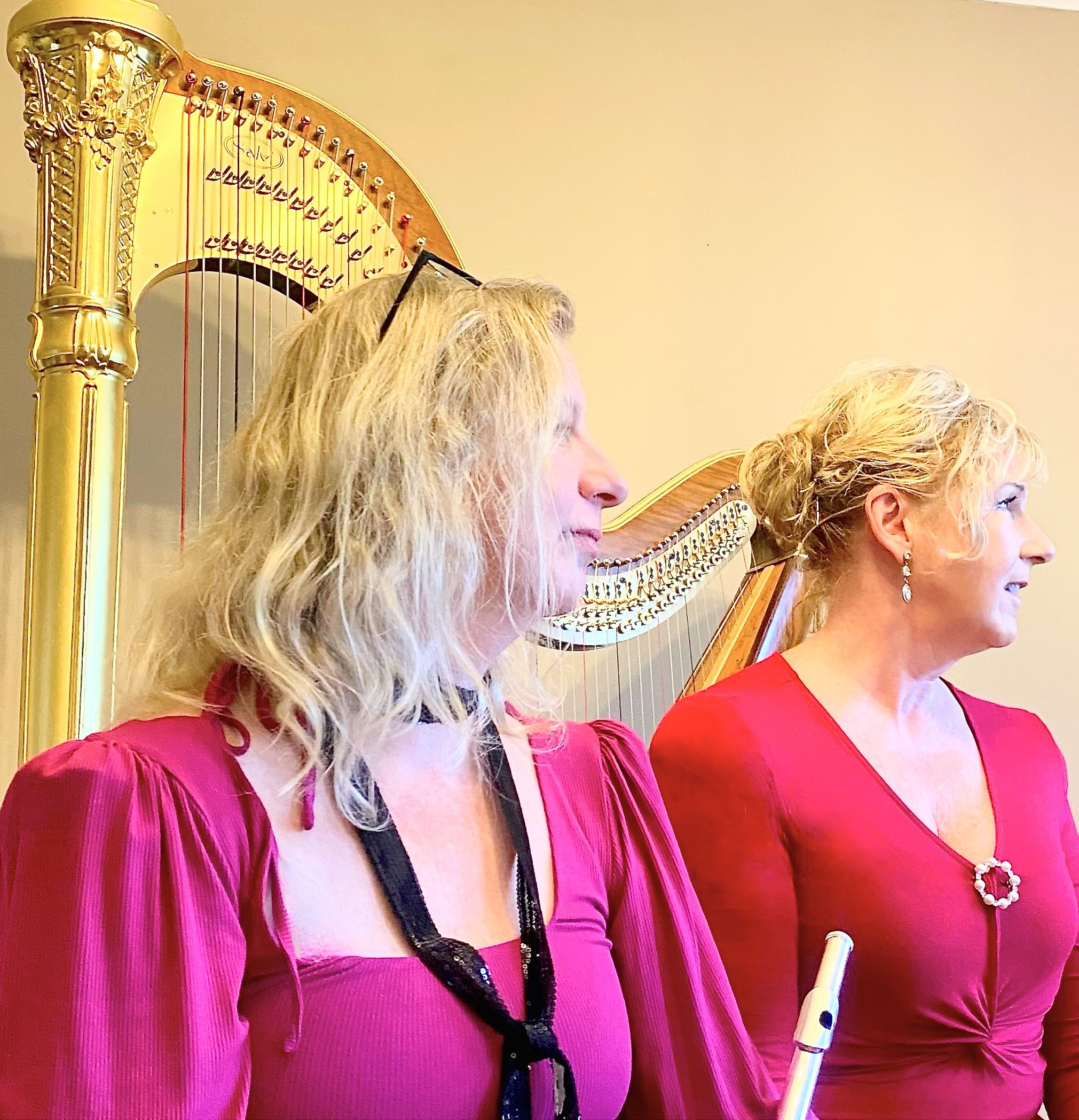 Anna Tengstrand, flöjt och Susan Scarbrough Syverson, harpa.