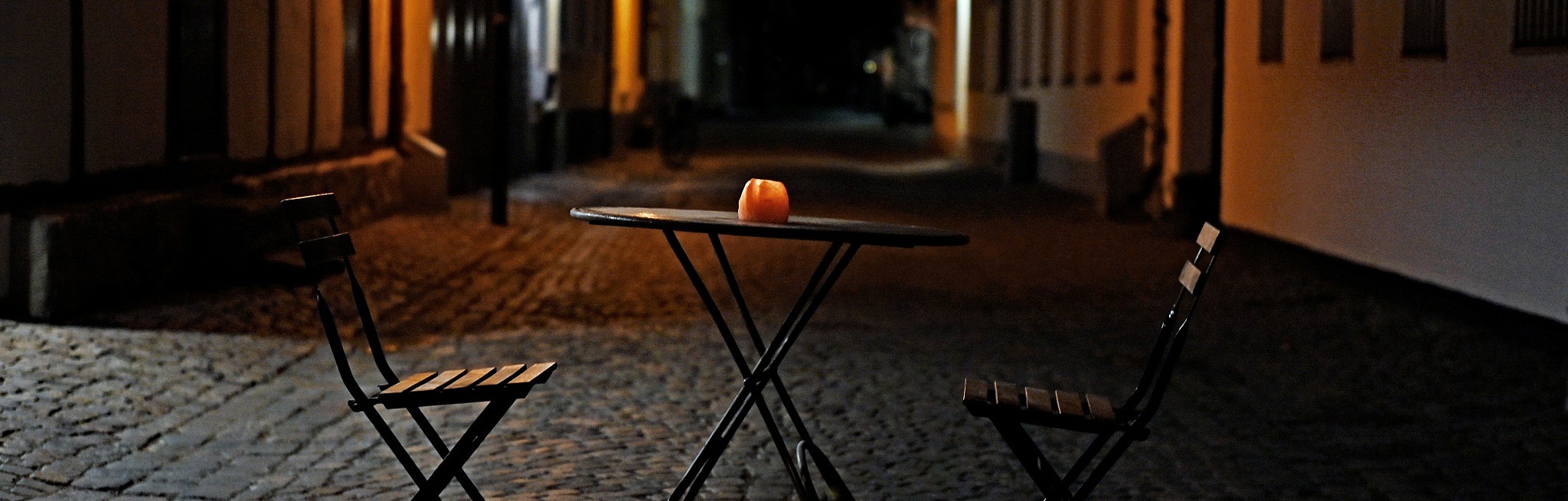 Ljusmanifestation på suicidpreventiva dagen