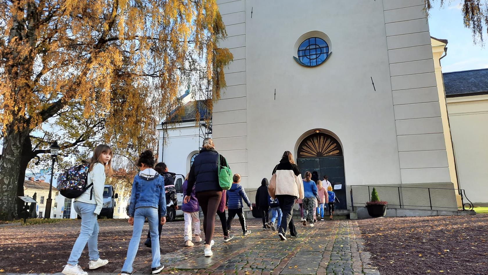 En av dagarna på höstlovet har våra barngrupper 6-12 år haft höstlovsaktiviteter i Domkyrkan i Karlstad 