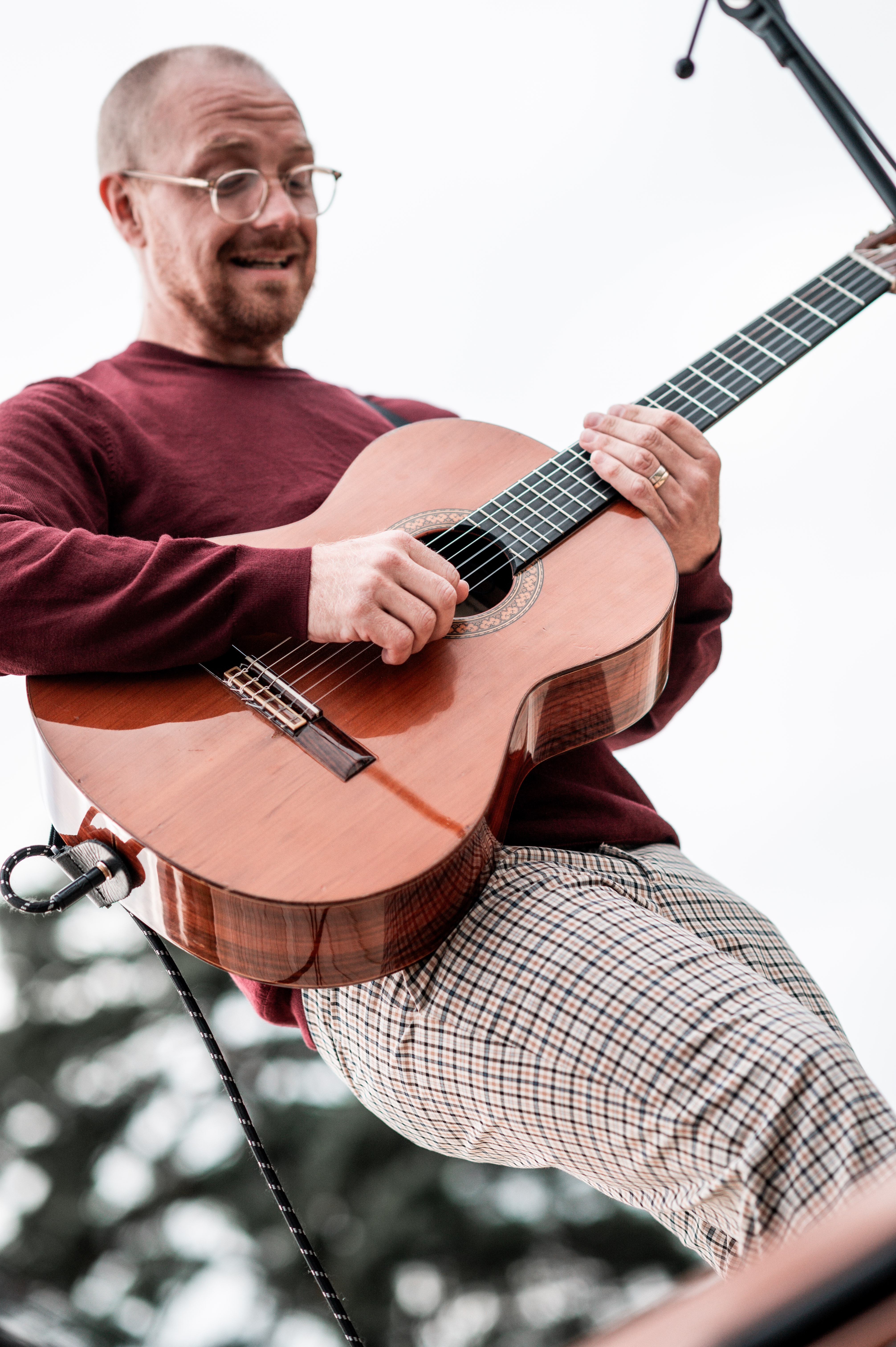 Daniel Petrén spelar gitarr.