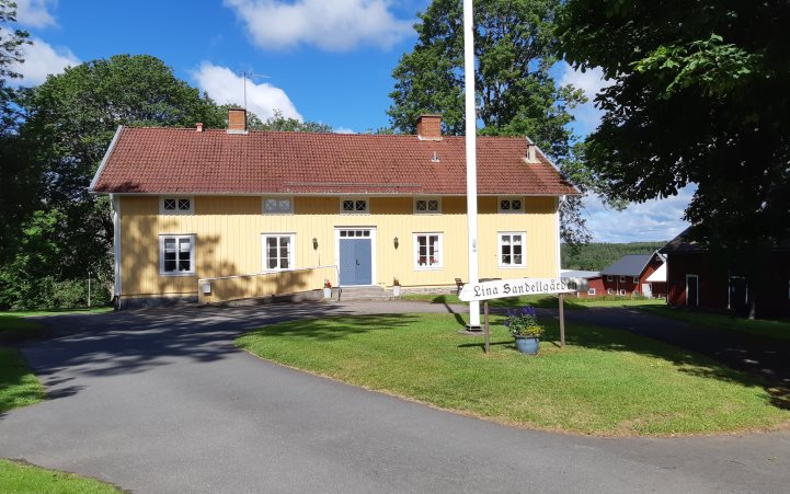 Lina Sandell-gården i Fröderyd
