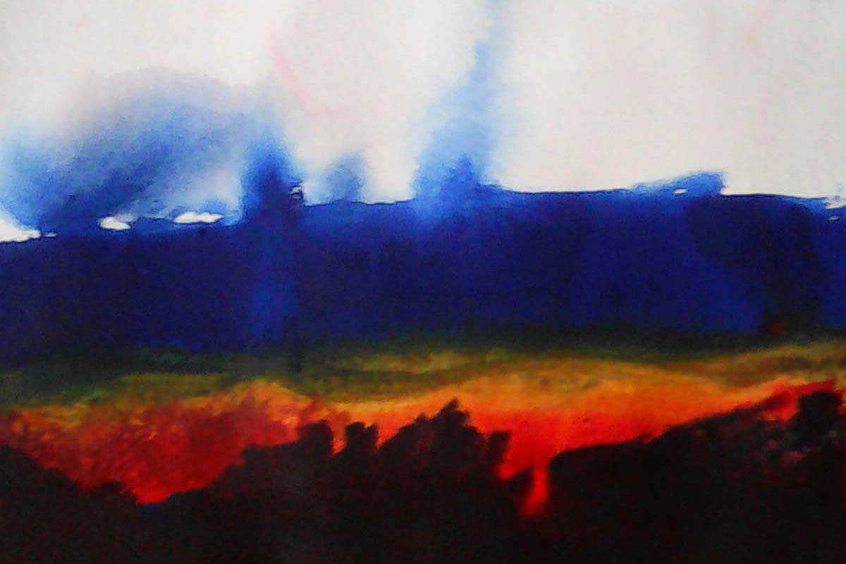 Akvarellmålning av ett dramatiskt landskap i blått och rött,