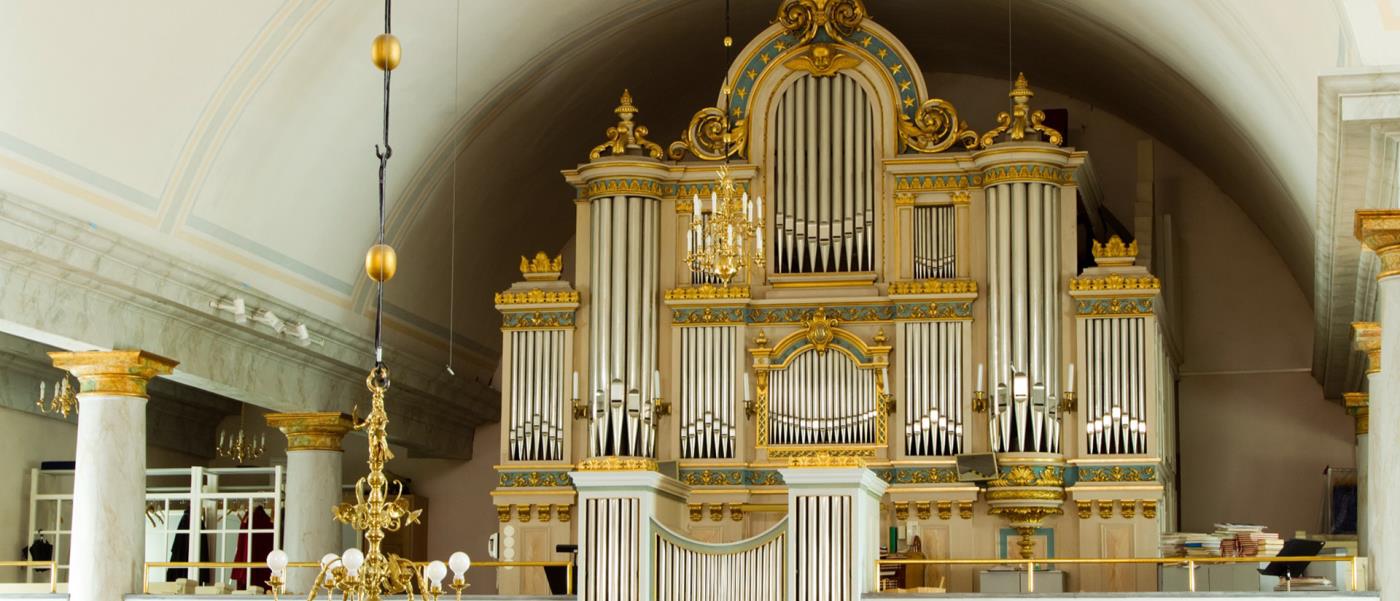 Läktarorgeln i Carl Johans kyrka.