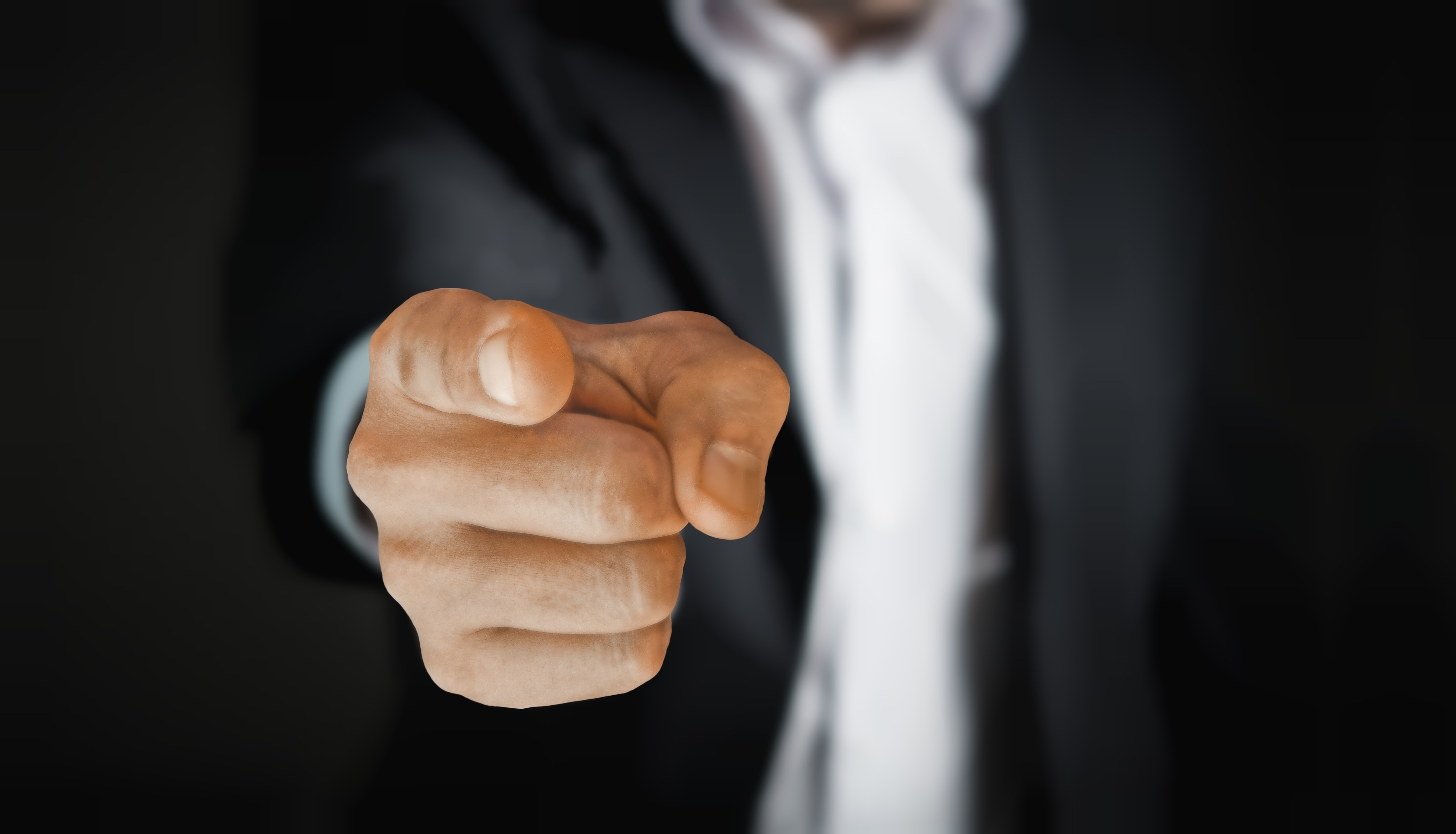 drohender zeigefinger
