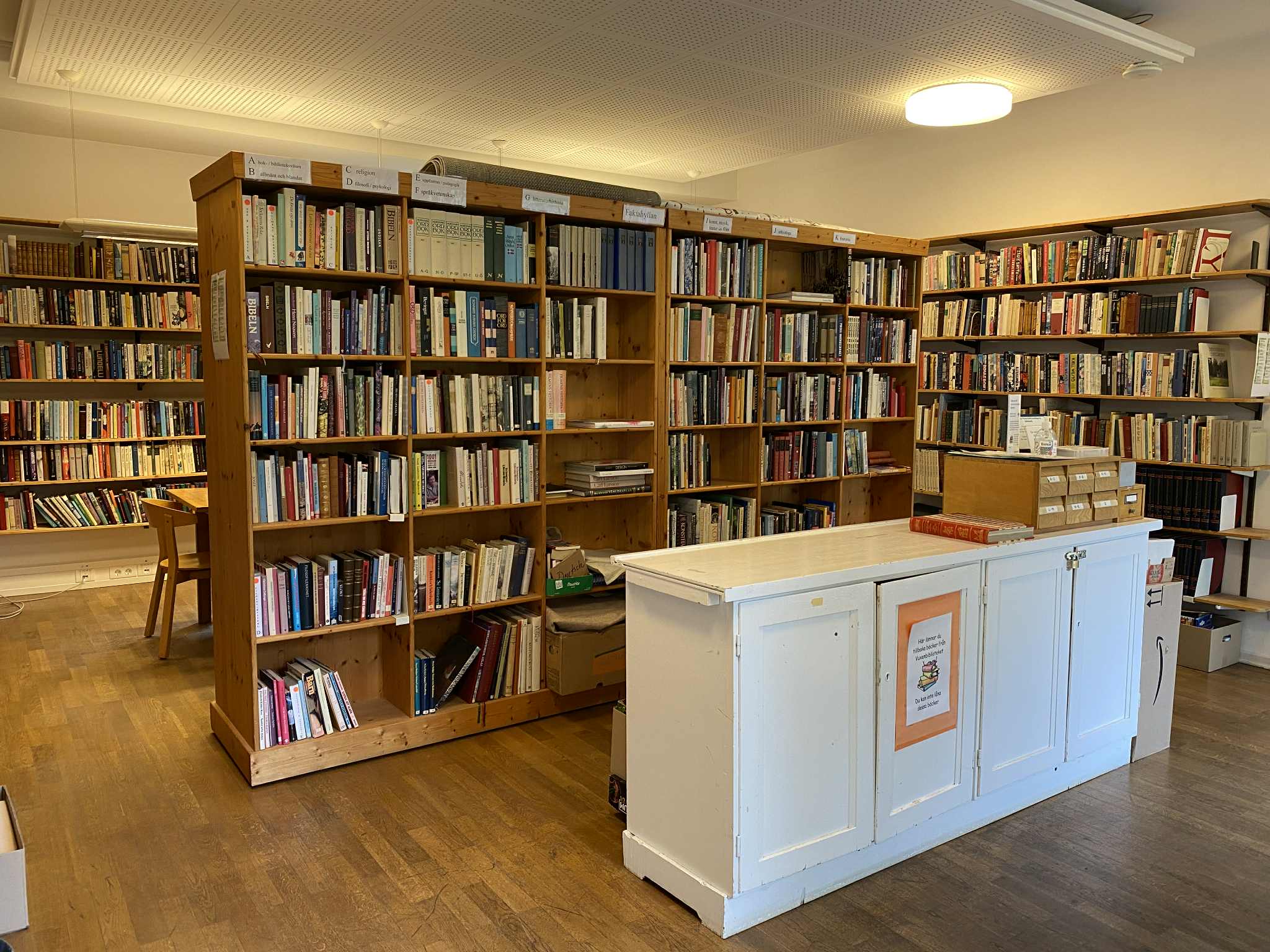 Vuxenbiblioteket