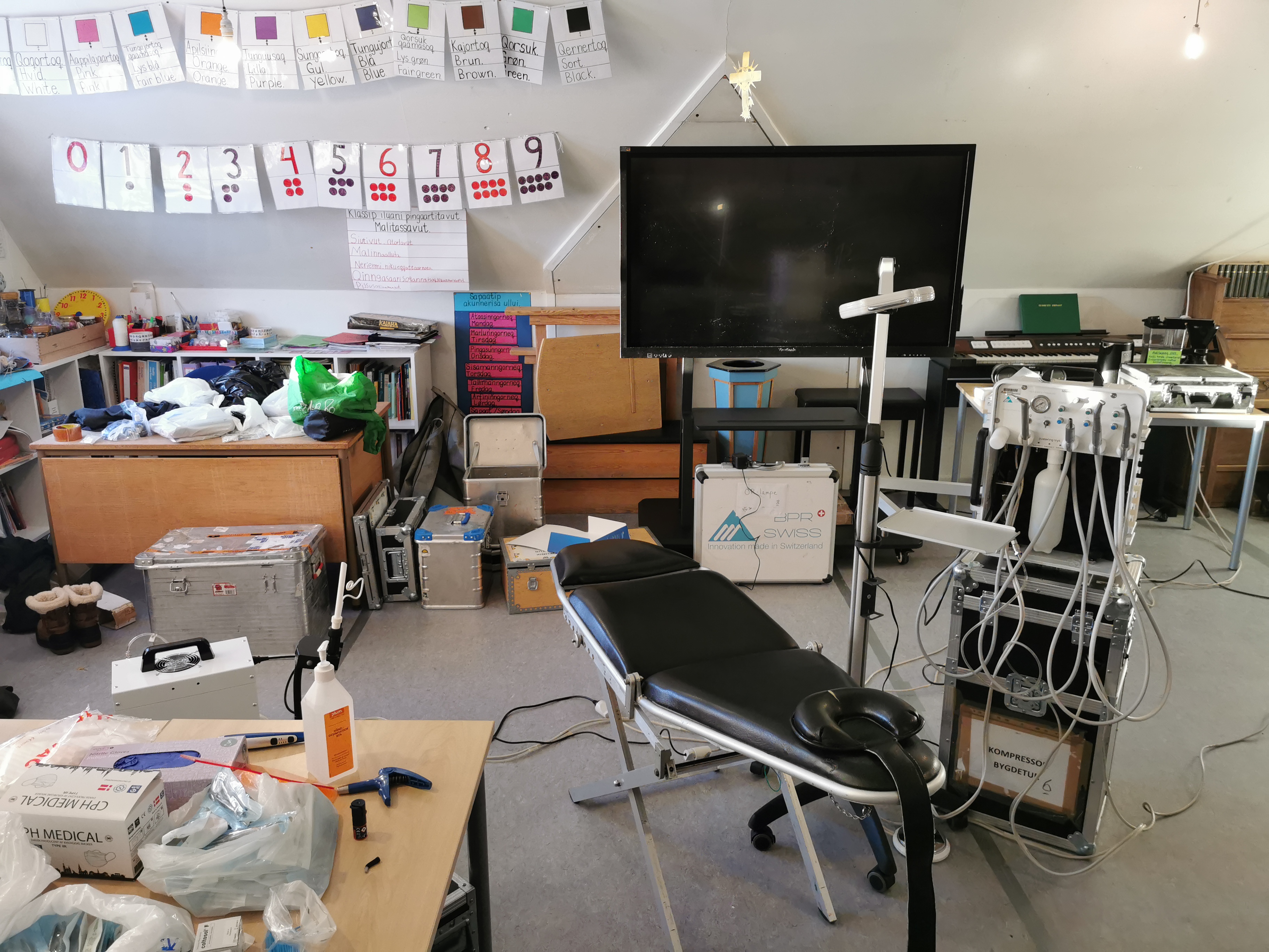 Bygdeklinik i klassrum