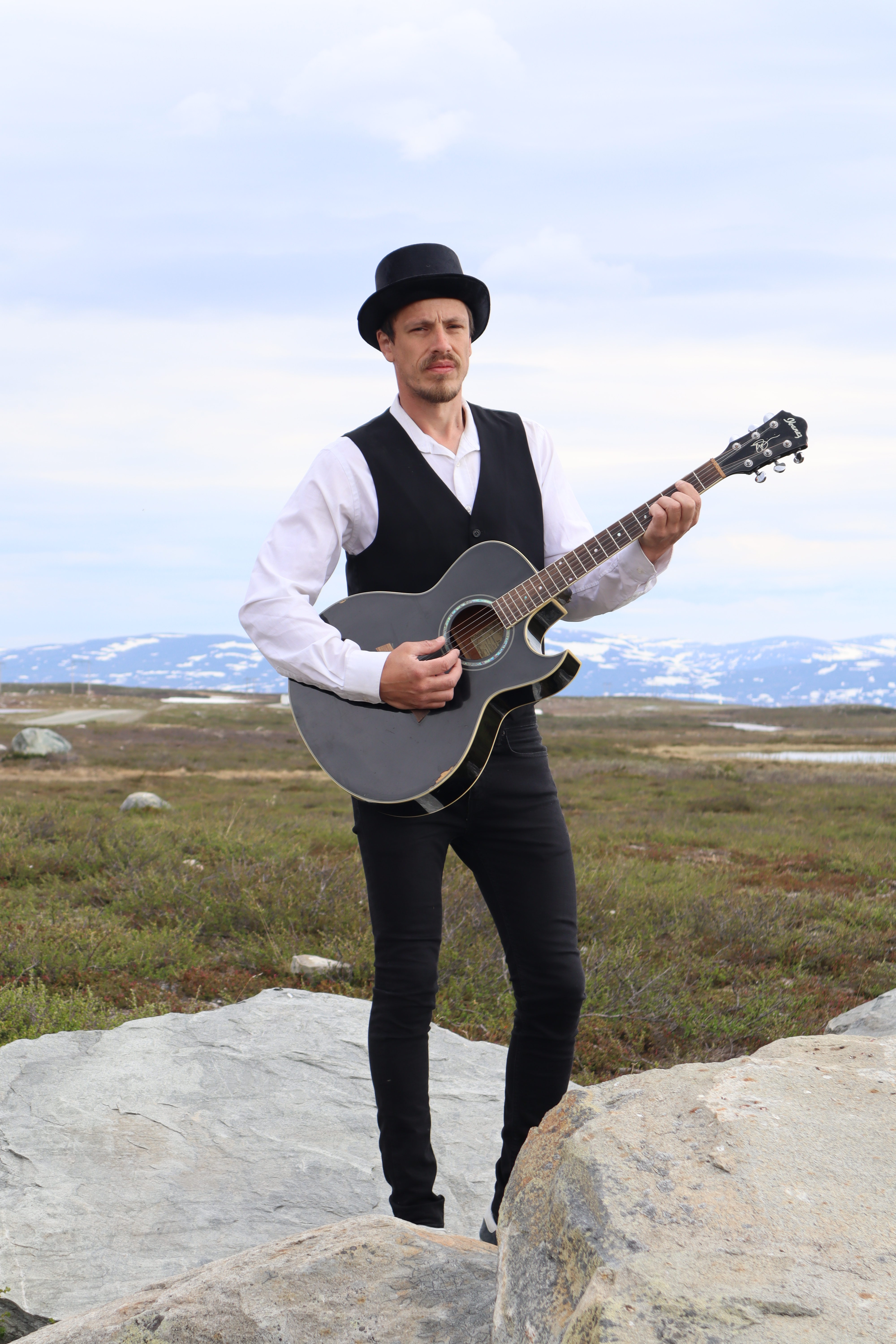 Mattias Bredenberg med vänner