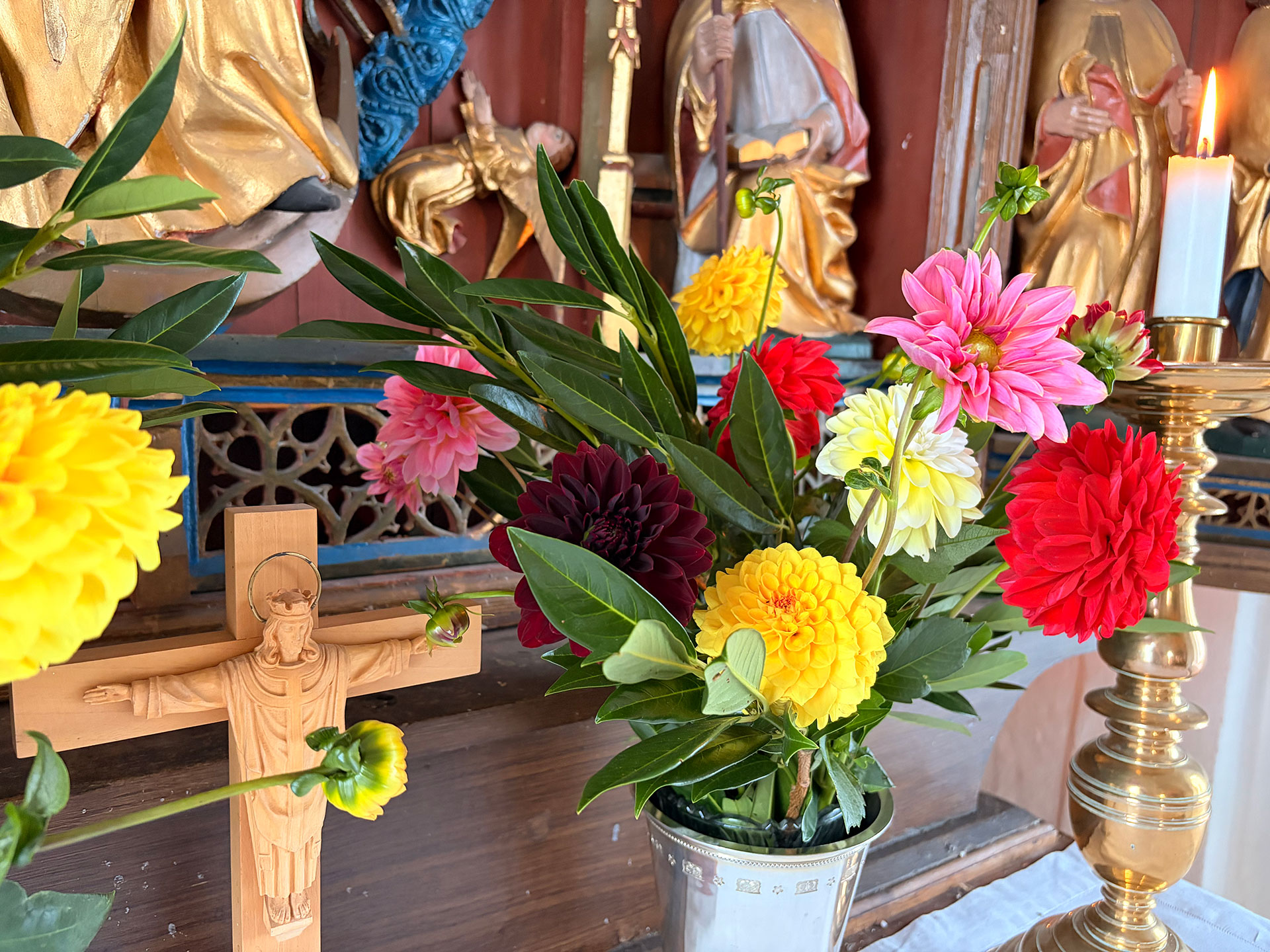 Tolånga kyrka altaret