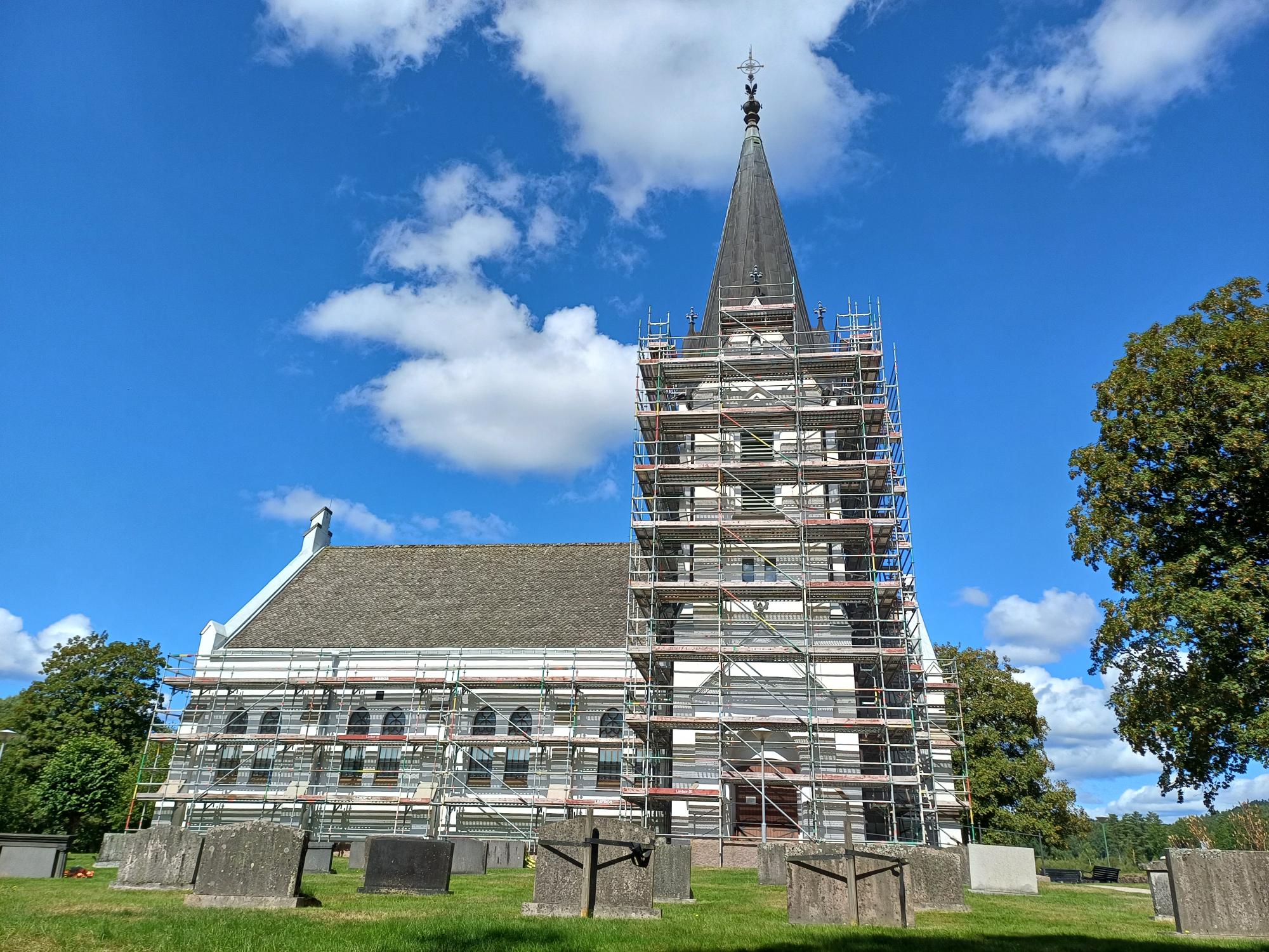 Byggnadsställning vid Edsleskogs kyrka