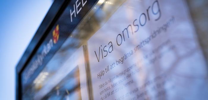 En affisch med texten "visa omsorg".