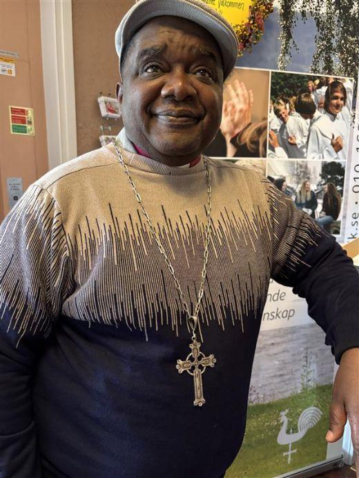 Biskop Benzon Bagonza vid besöket på Stiftsgården  Rättvik