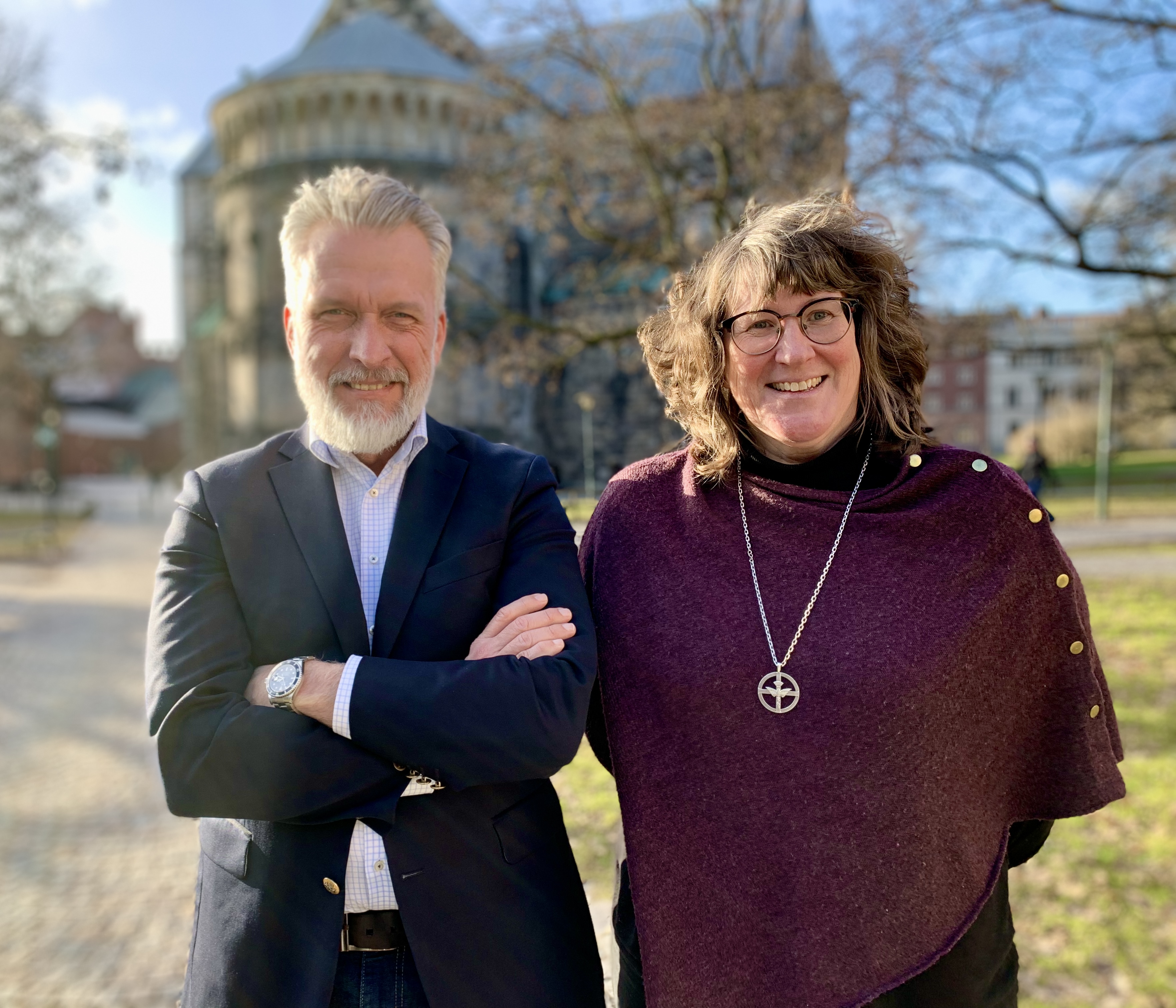 En man och en kvinna i Lundagård.