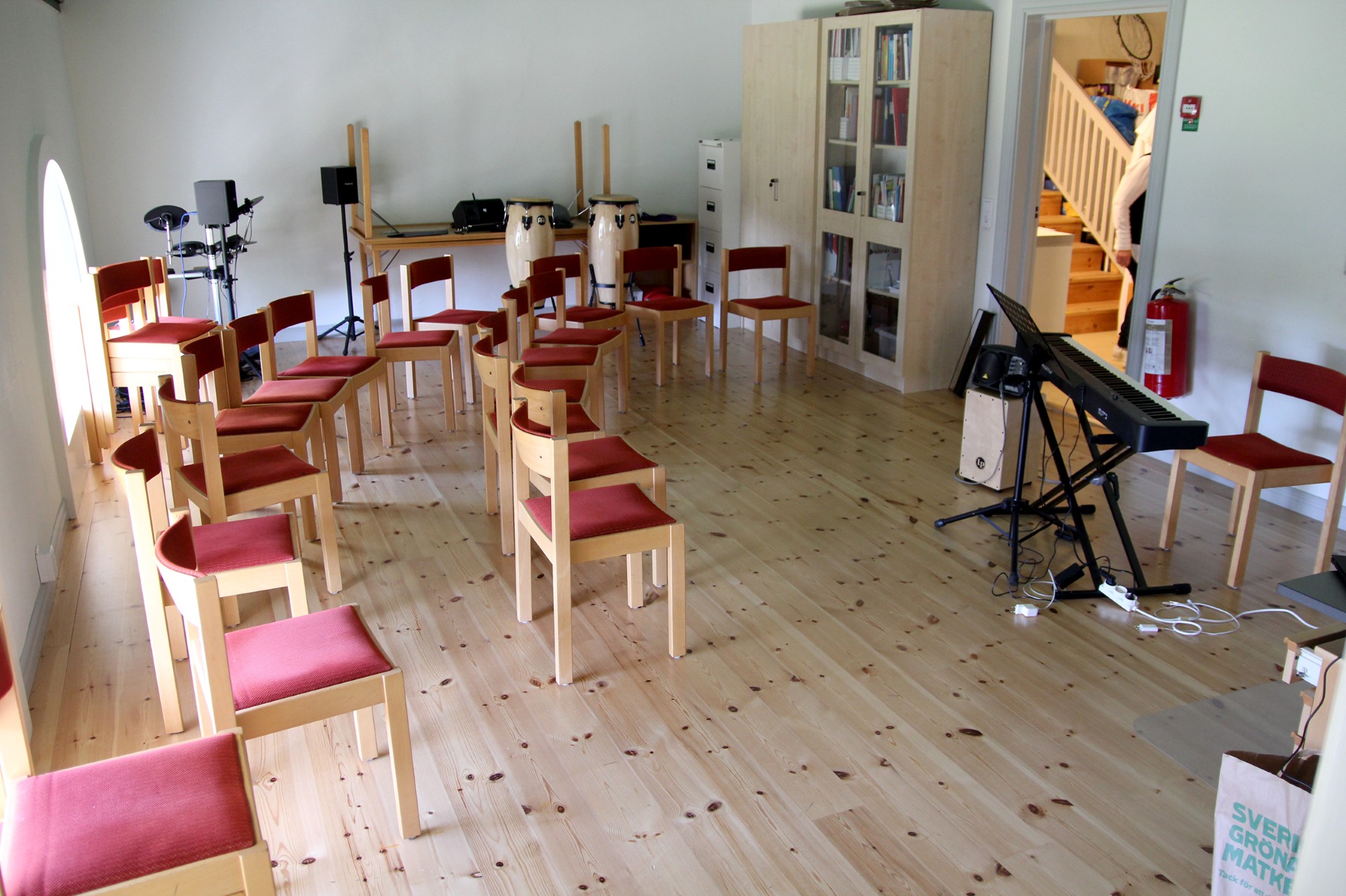 Ett kyrktorn har byggts om till kör- och musikrum.