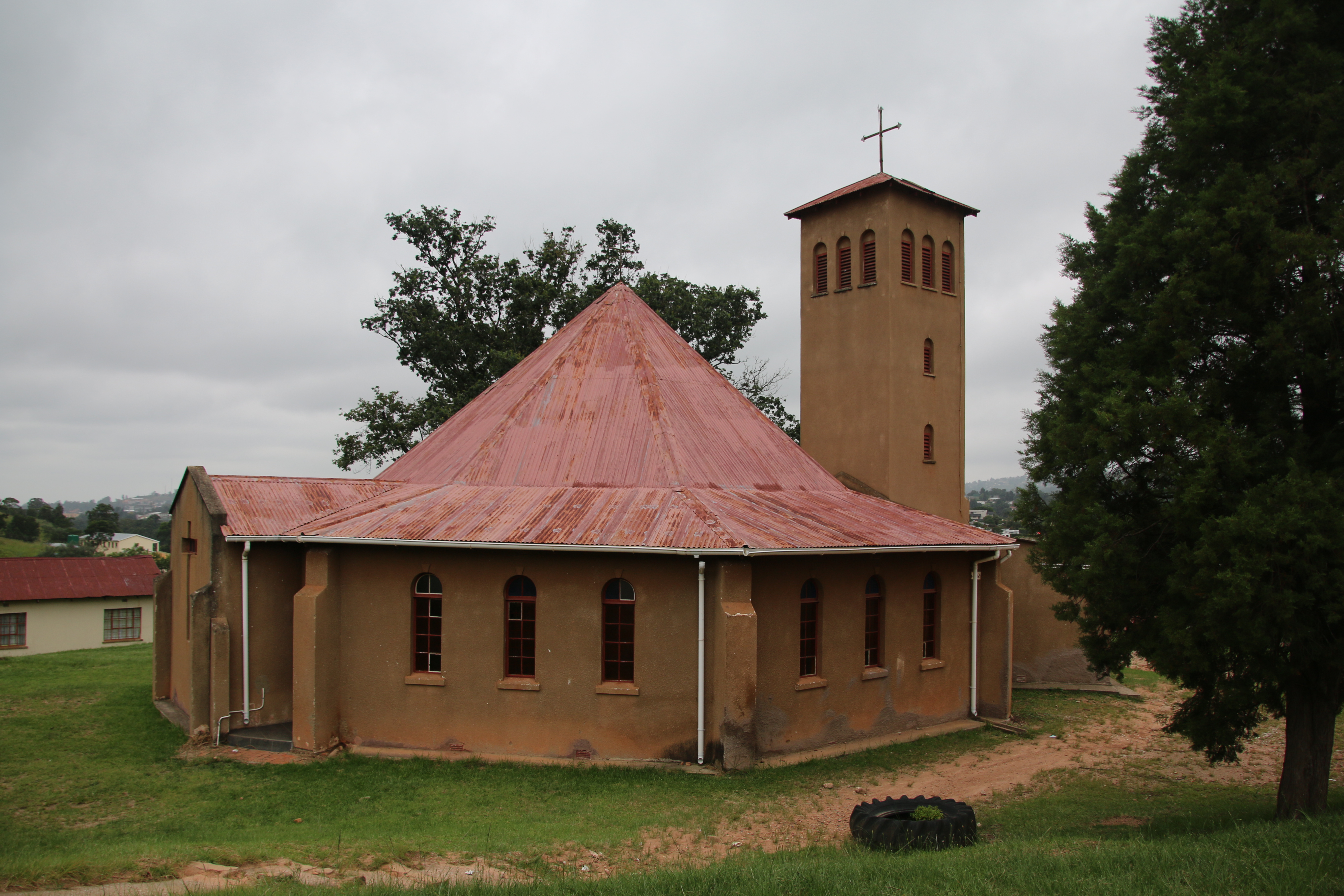 En enkel kyrkobyggnad i Mbabane.