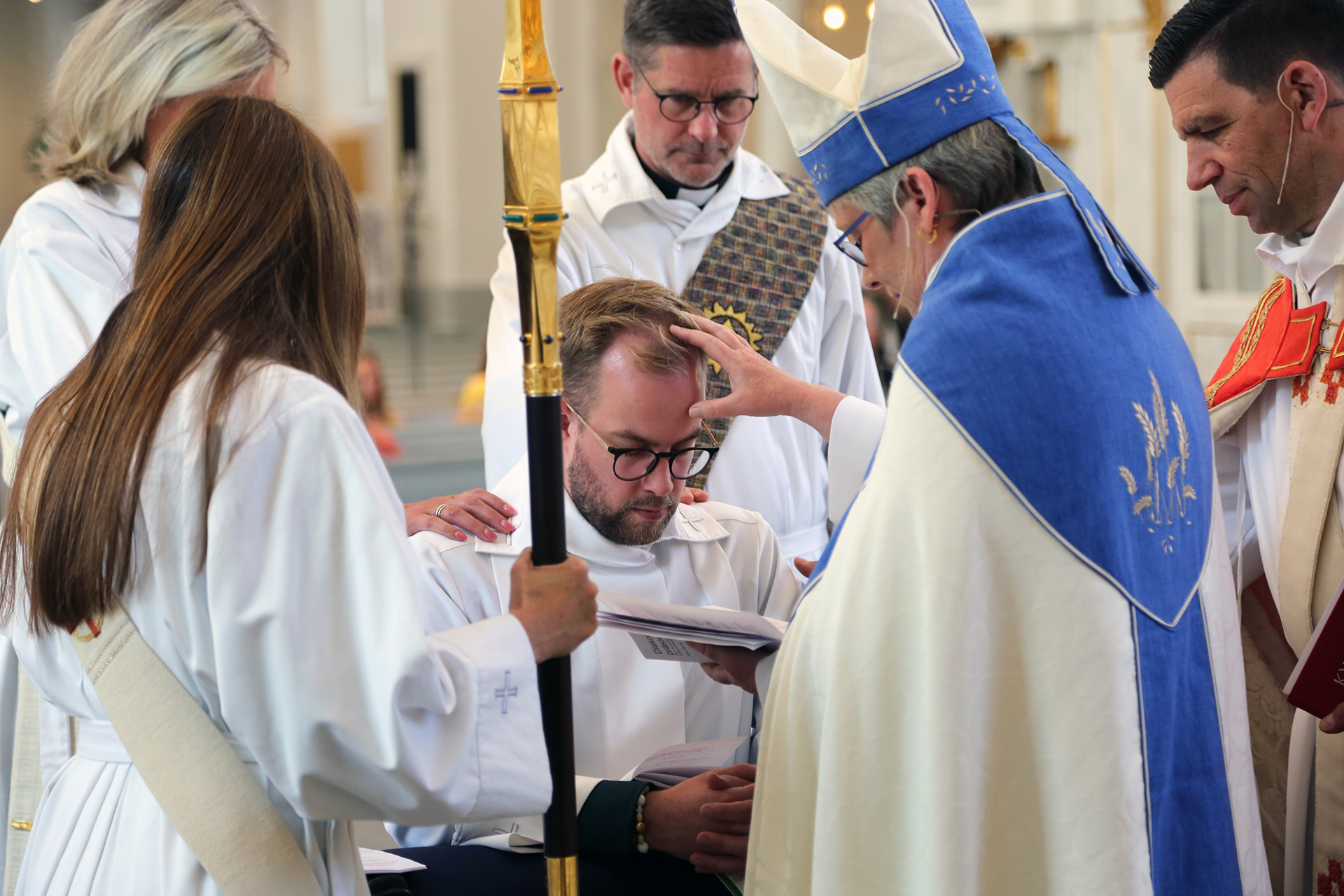 Biskop Susanne Rappmann förrättade präst- och diakonvigning i juni 2020.