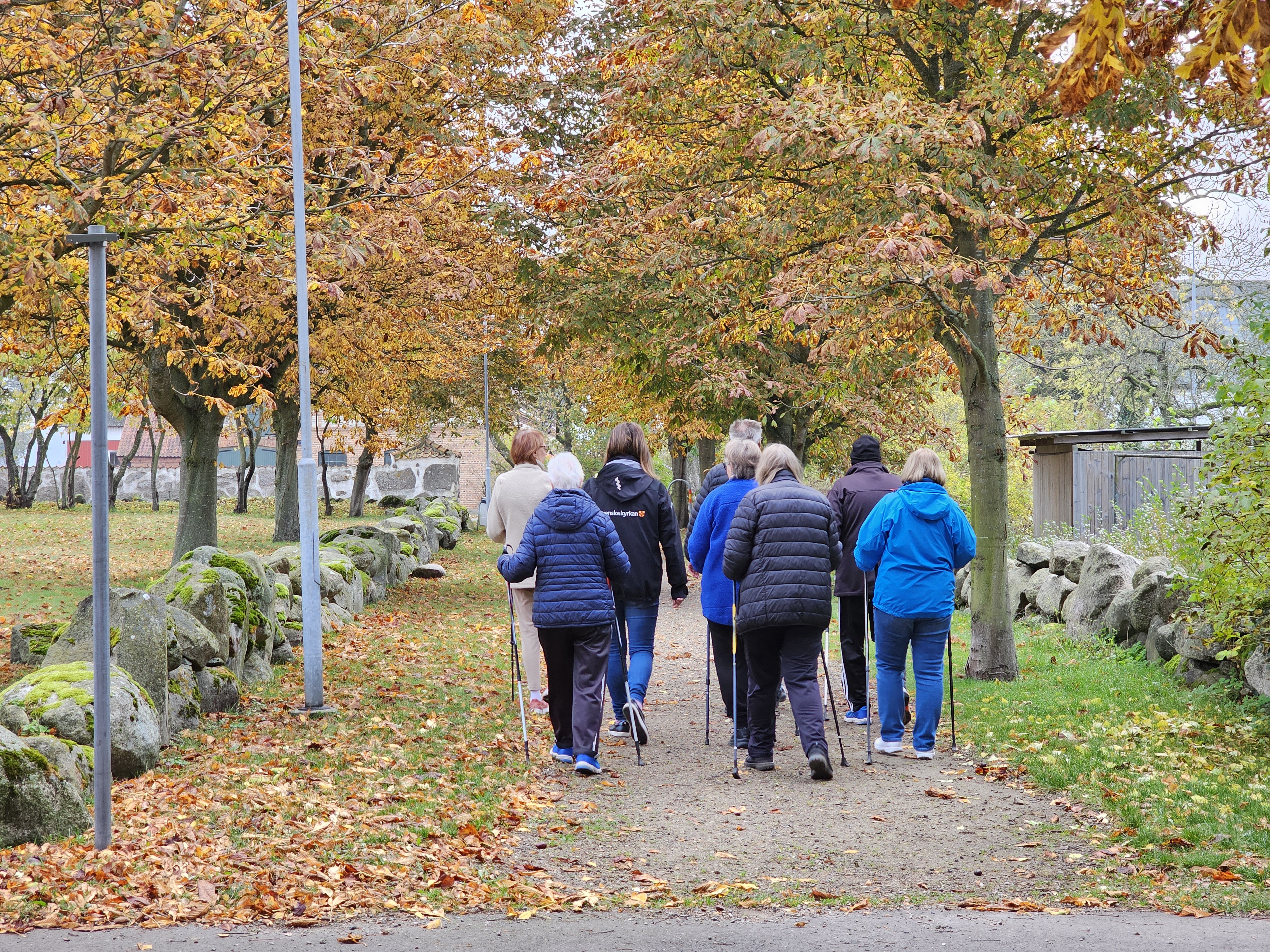 Promenadgänget på väg ut för sin runda