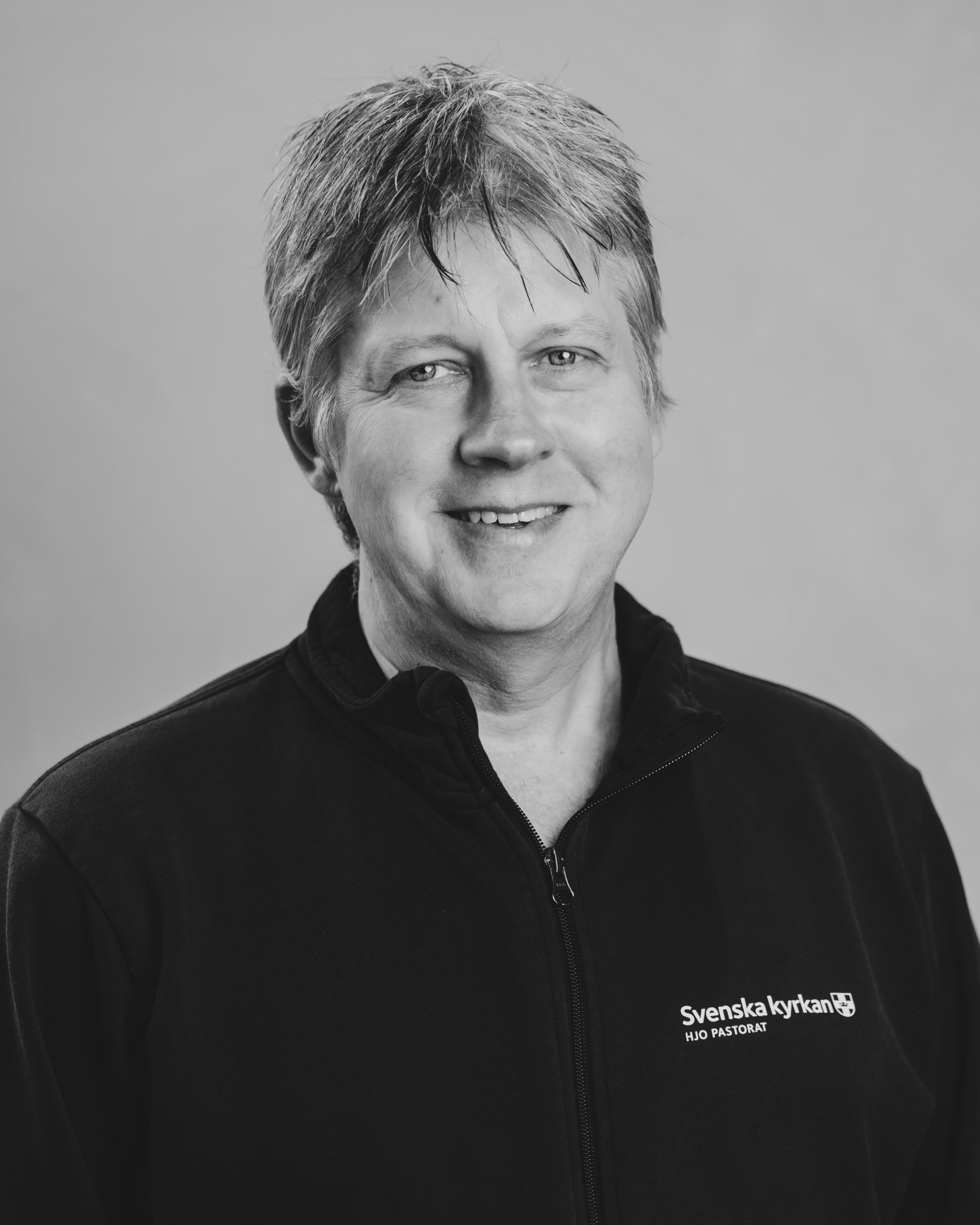 Henrik Bjaaland (tjänstledig 1 april-31 oktober 2025)