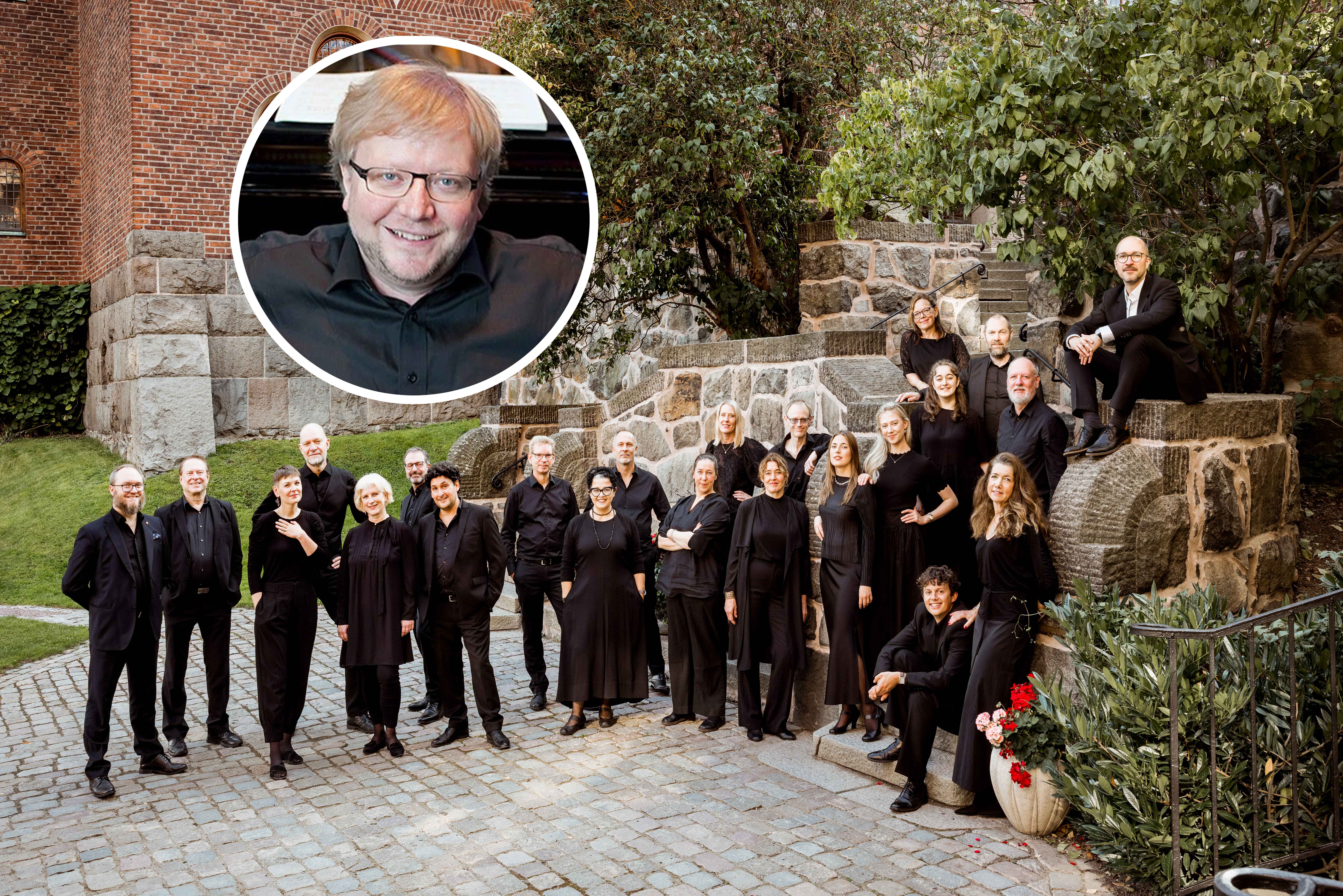 Gustaf Sjökvists kammarkör står uppställda.