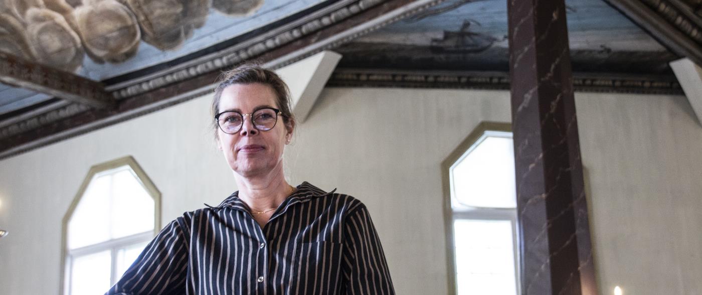 Bild på konservator Maria Lagerqvist