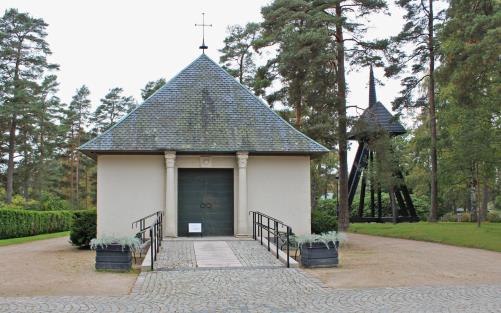 Miljöbild på Gravkapellet på Skogskyrkogården Ljungby