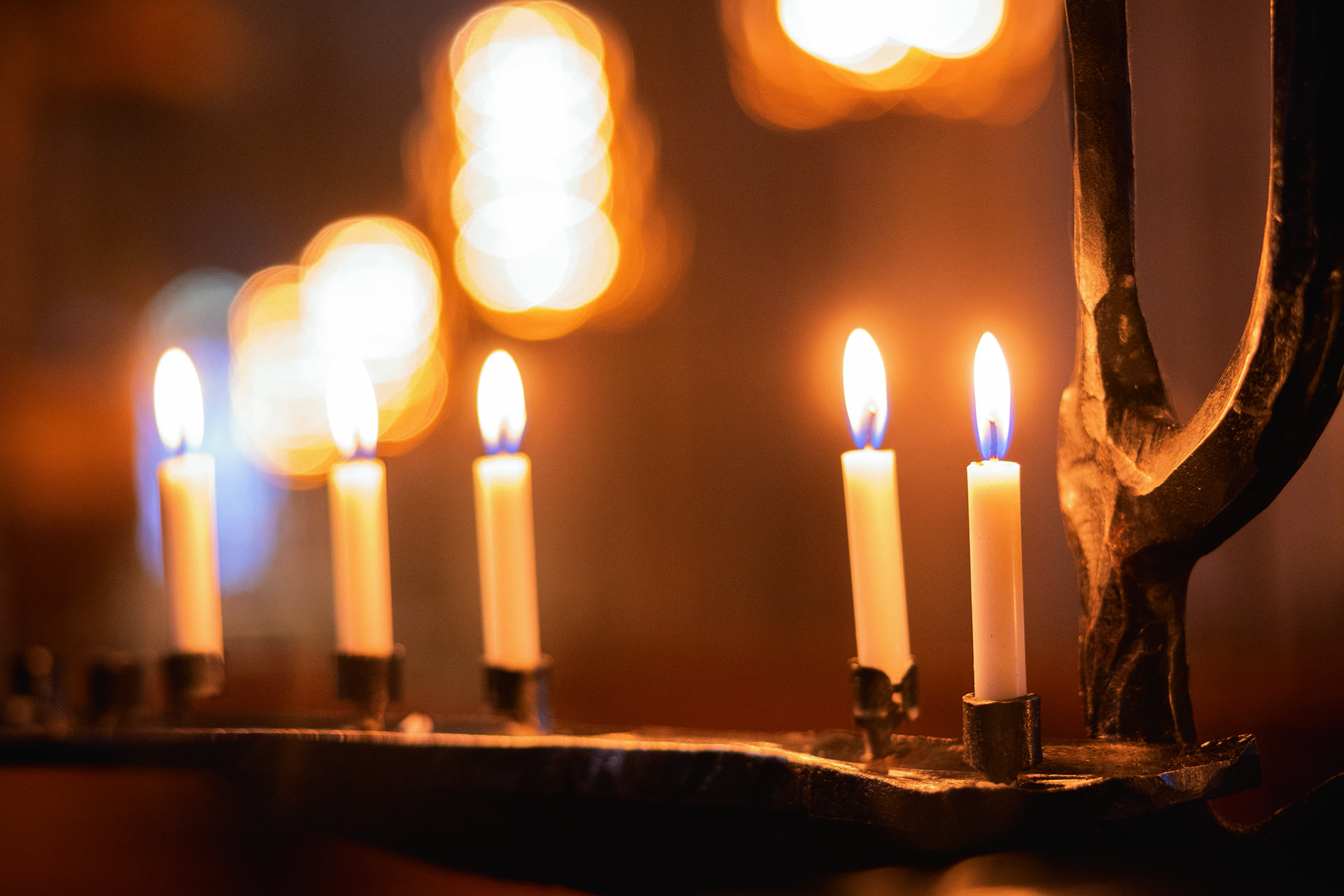 Levande ljus i kyrkan