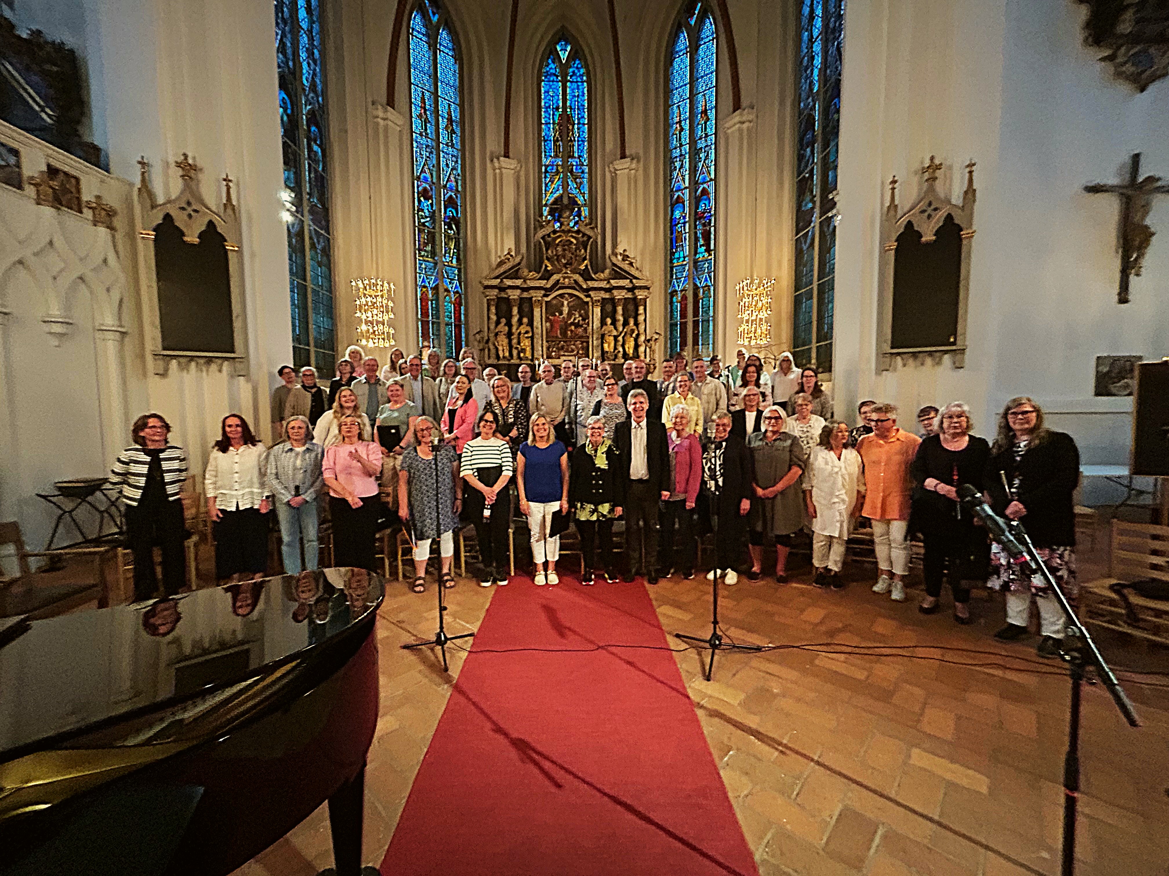 Stora Kils kyrkokör och BAST-kören