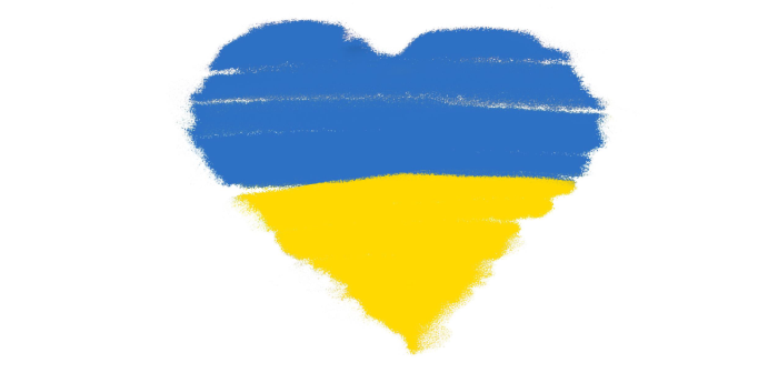 Ett hjärta färgat med blått och gult som Ukrainas flagga