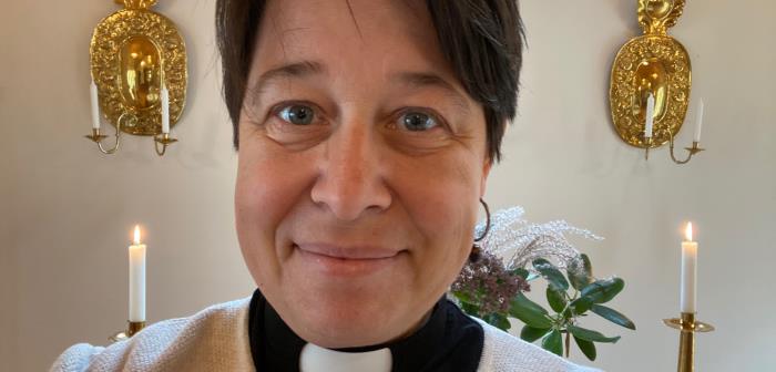 På söndag den 7 mars hälsas Teresia Clifford välkommen och mottas av biskopen som kyrkoherde i Skillingaryds församling.
