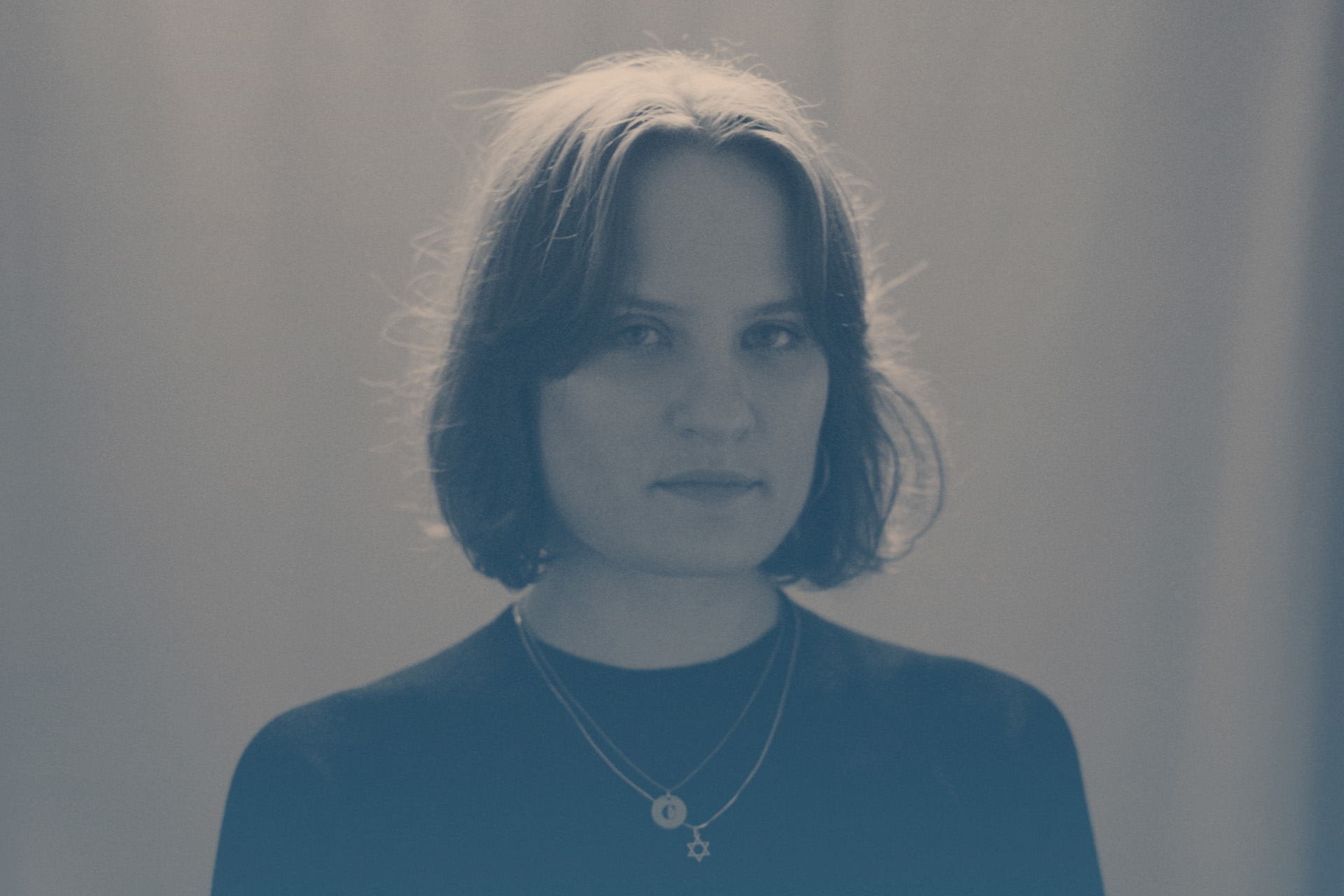 Porträtt av Channa Riedel.