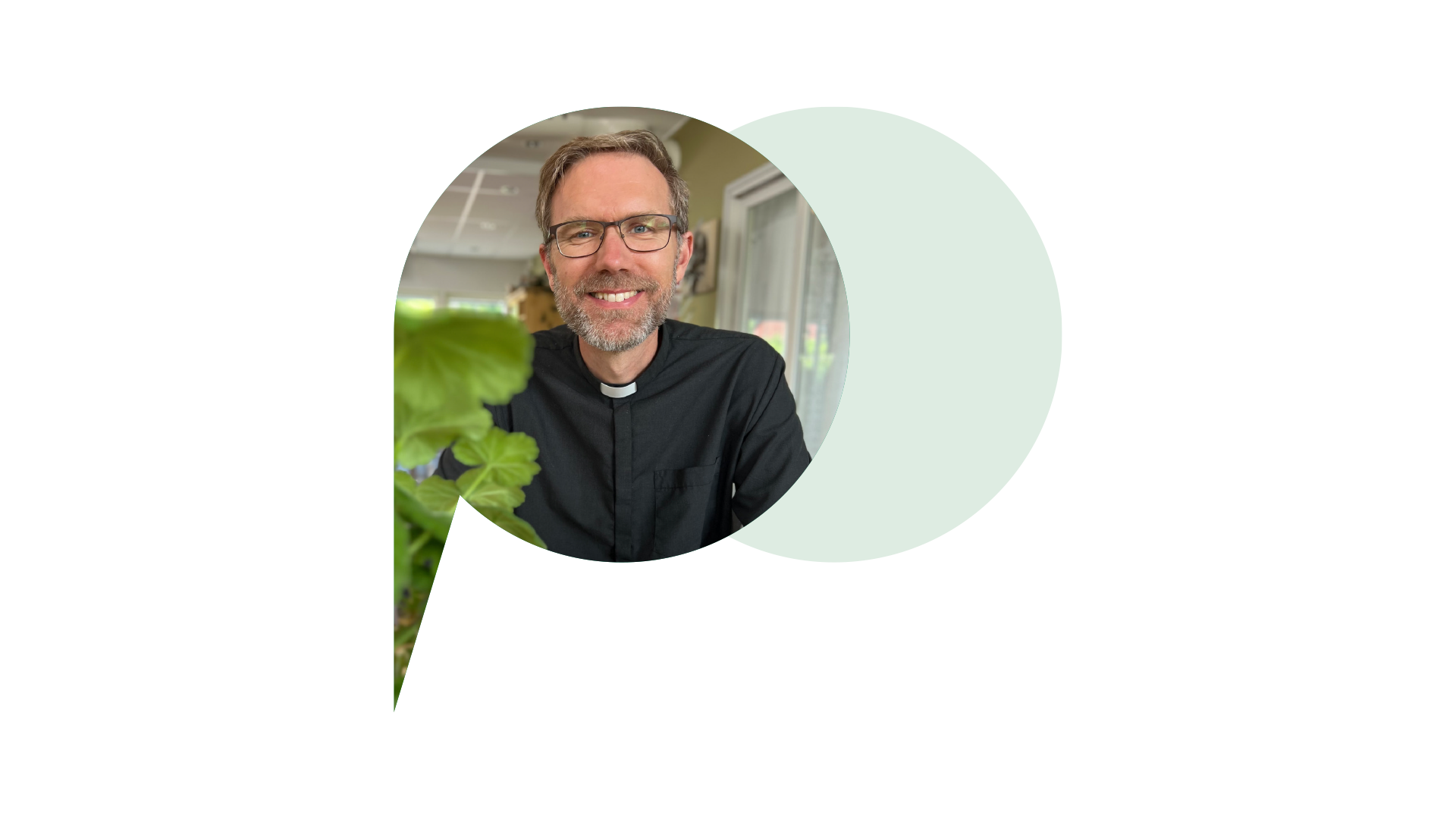 Porträttfoto på Andreas Holm, präst i Gamla Uppsala församling.,