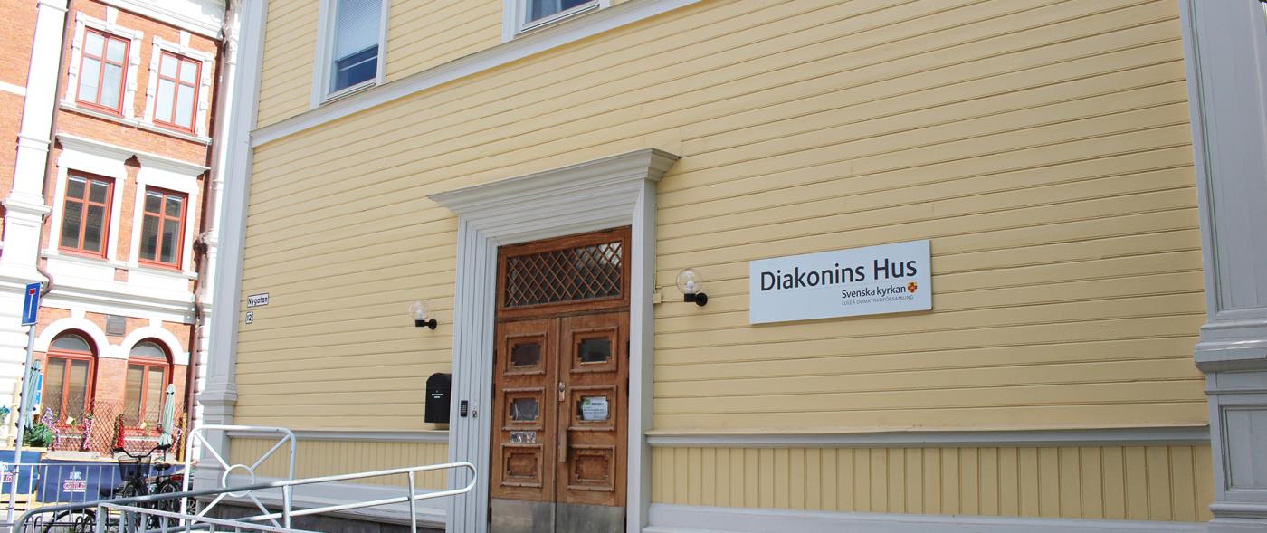 Diakonins Hus, gult trähus vid Nygatan i Luleå.