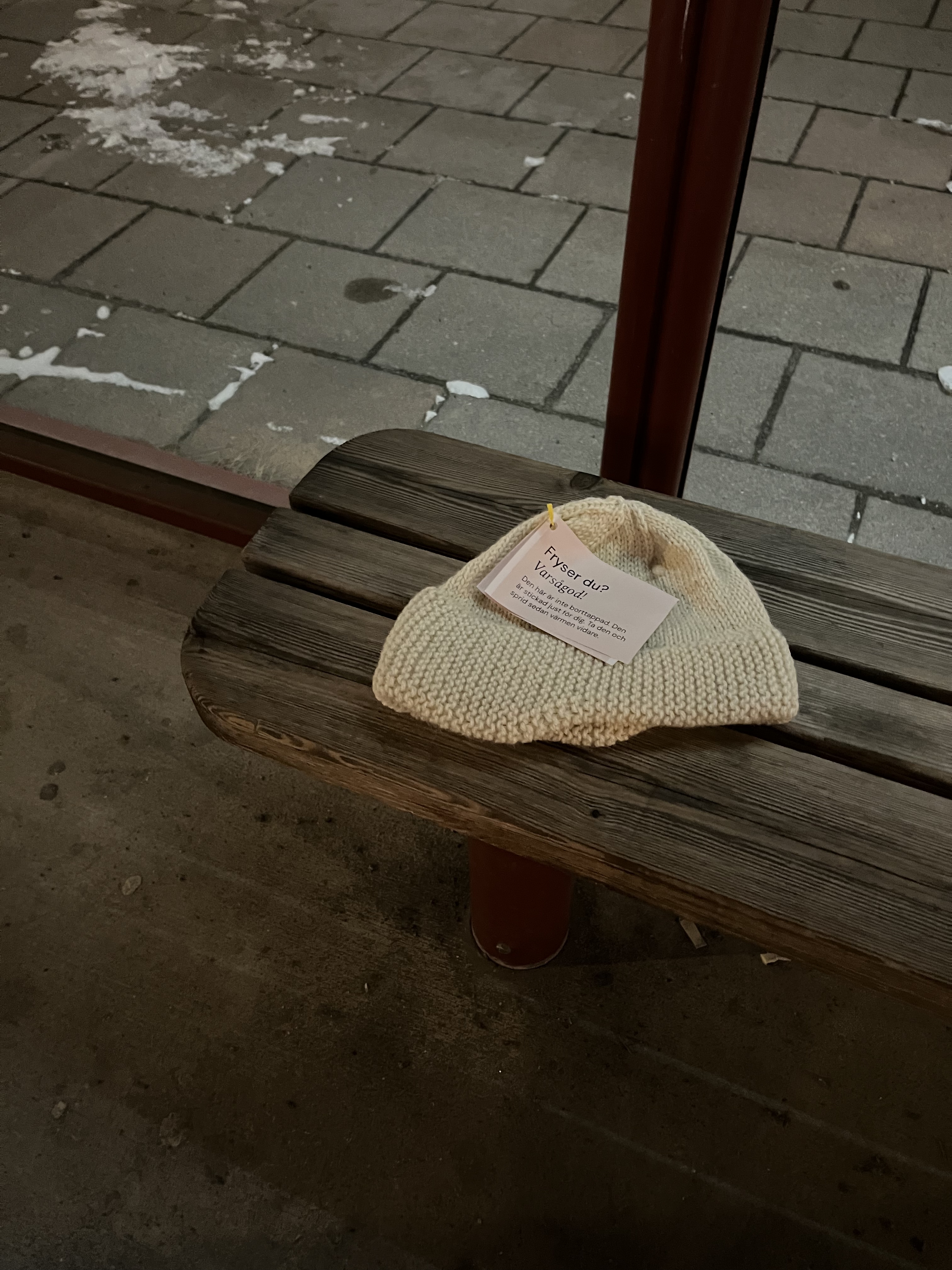 Genom kampanjen #EttVarmareSamhälle vill Svenska kyrkan Boden sprida värme - tllsammans med en uppmaning om att sprida värmen vidare.