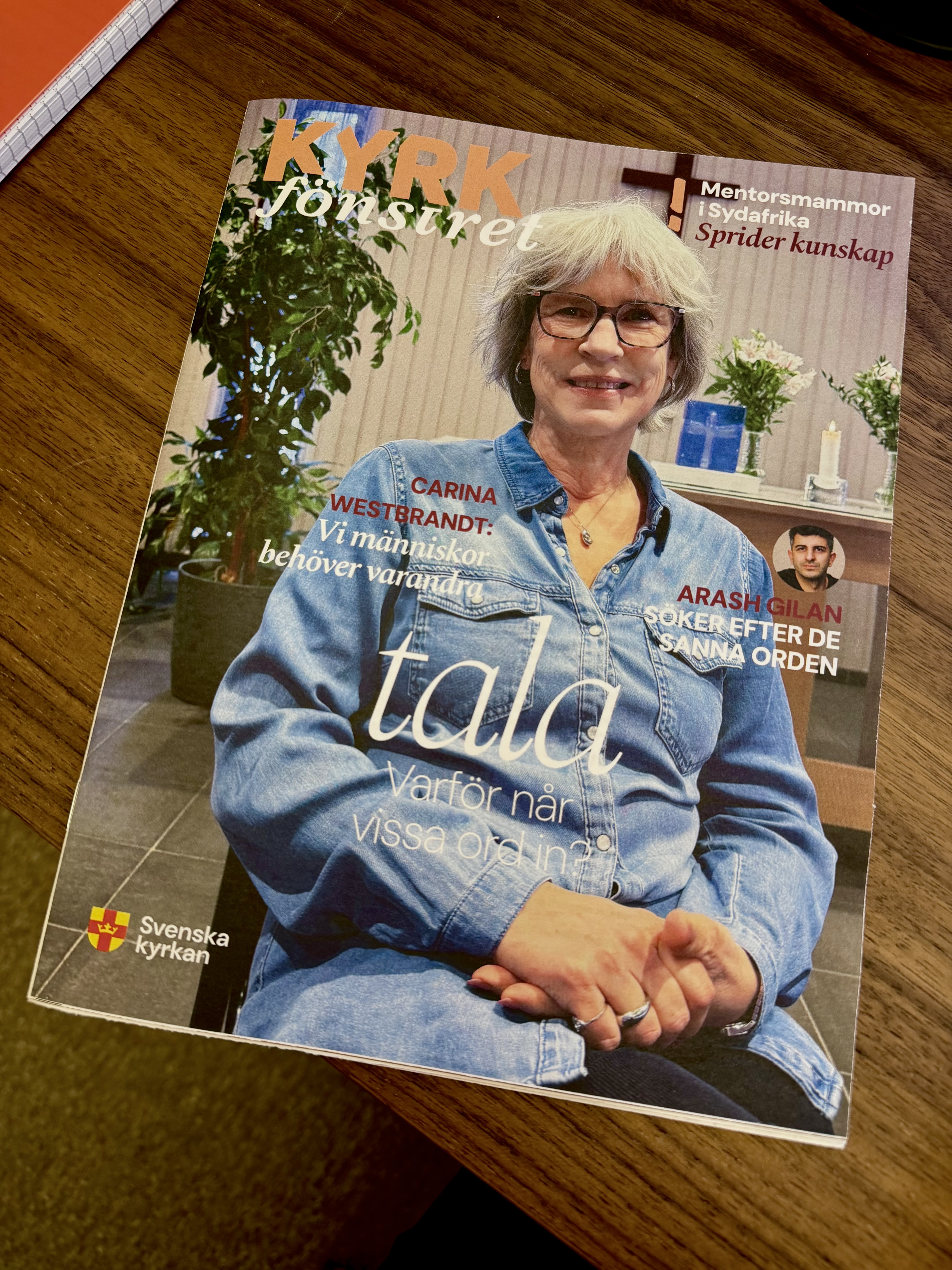 Bild på tidningen kyrkfönstret. Tema tala!
