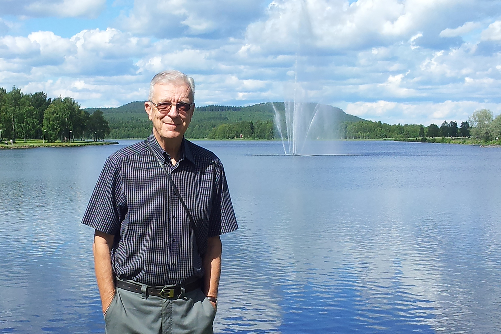 Författare Lennart Oinas.