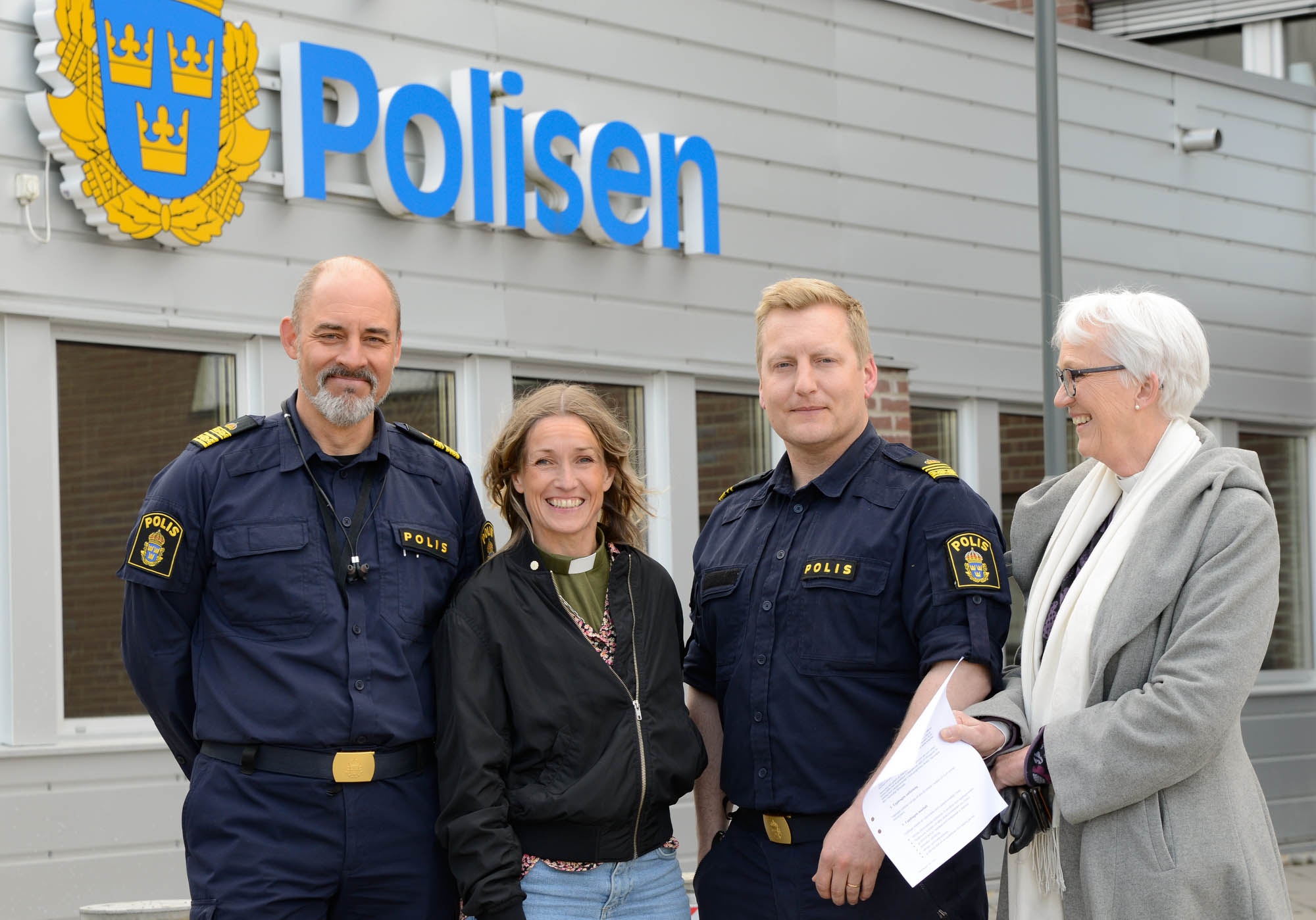 Michael Rystedt, lokalpolisområdeschef, Johanna All, polisdiakon, Johan Eklund, gruppchef på ingripandepolisen och Lena Fagéus, kyrkoherde.