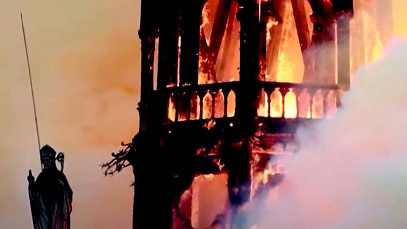 Notre Dame de Paris 15 april 2019